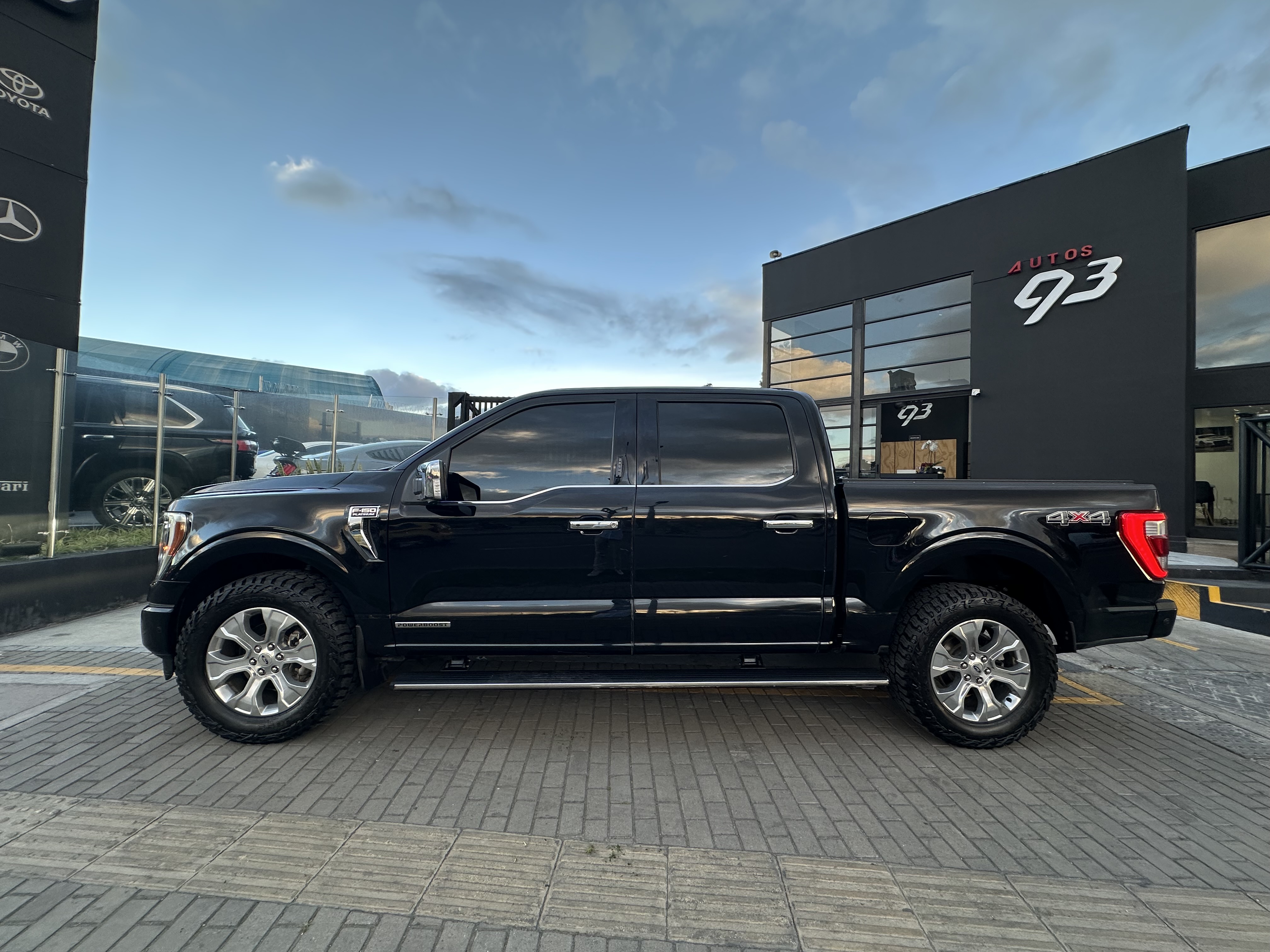 FORD F150 PLATINUM 2023
