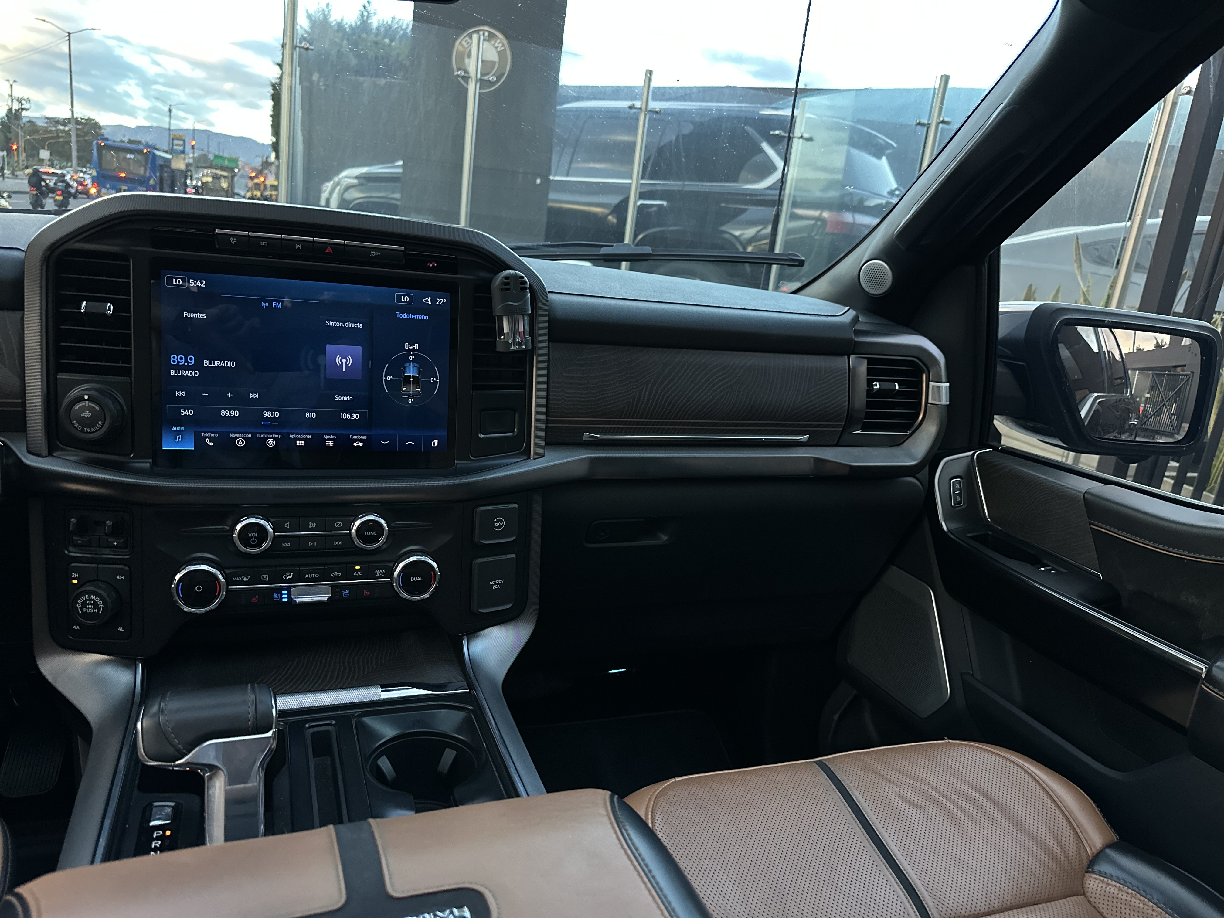 FORD F150 PLATINUM 2023