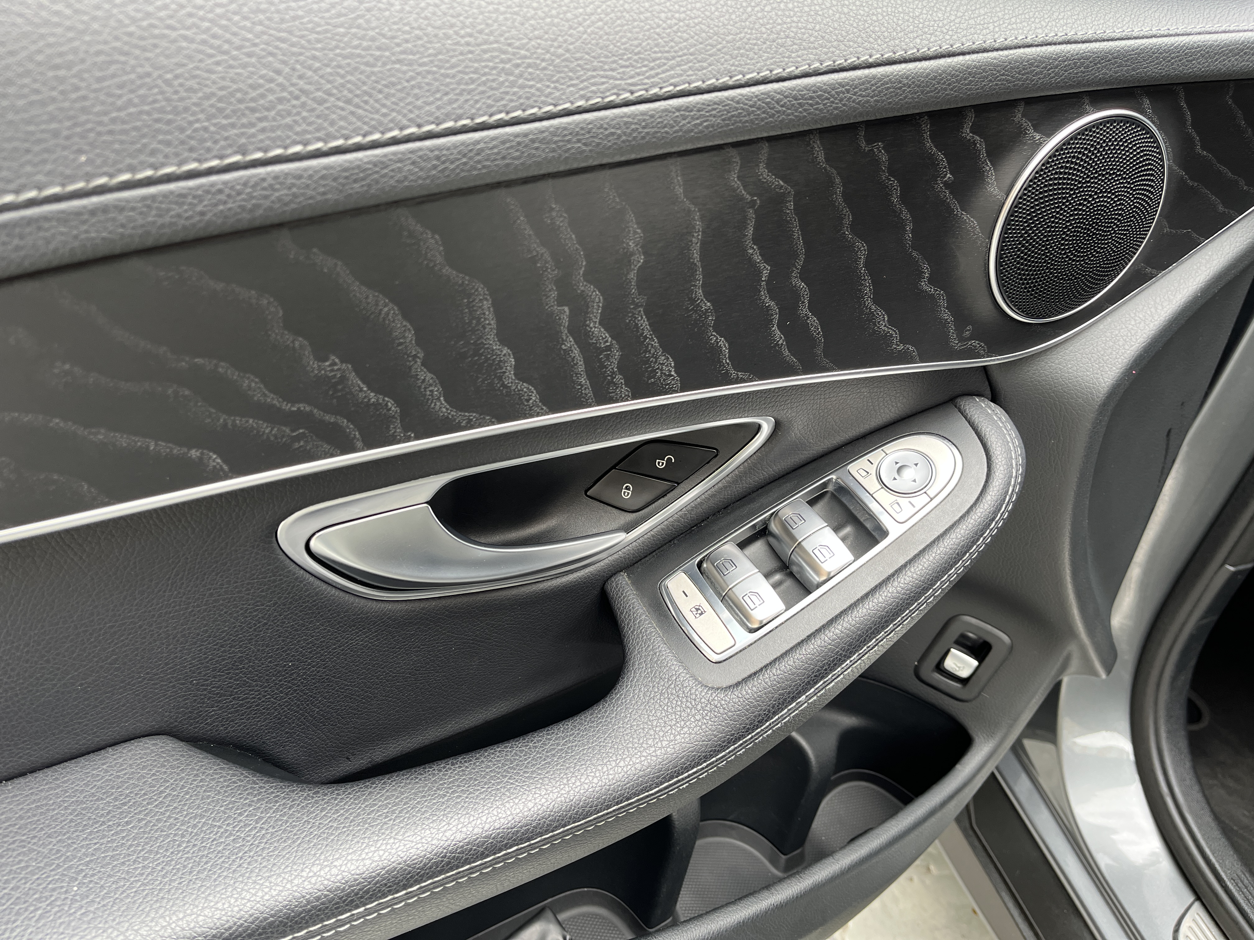 MERCEDES-BENZ GLC220D 4MATIC 2018