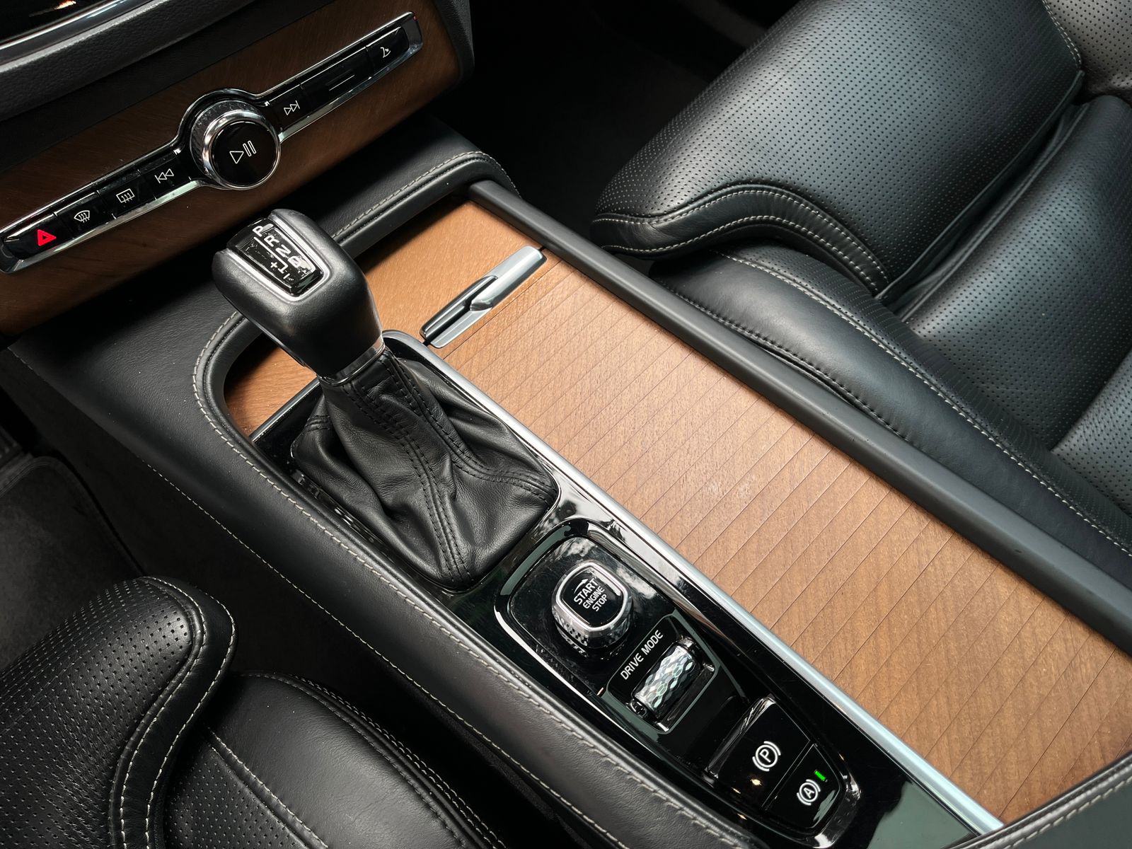 VOLVO XC90 2019