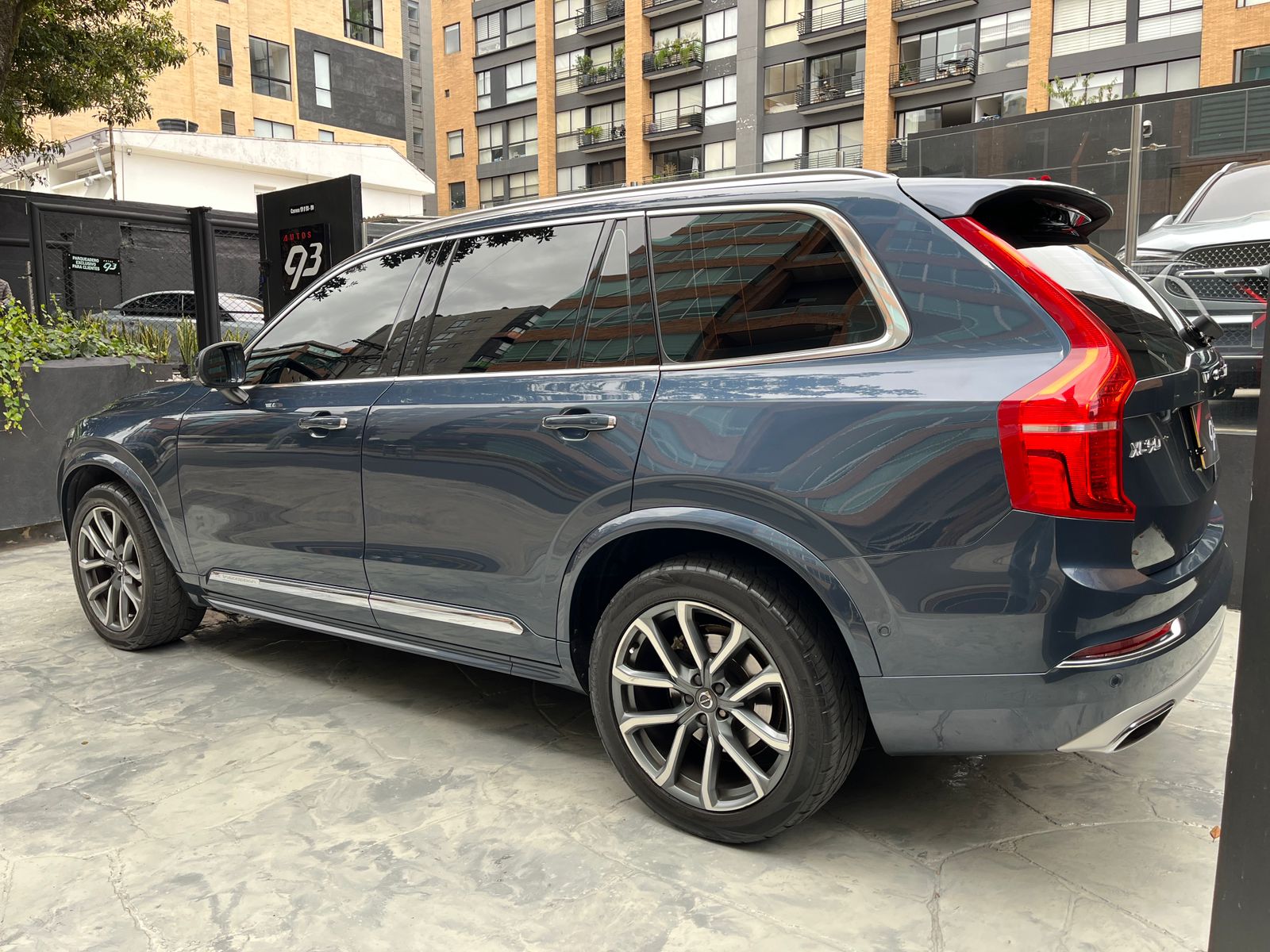 VOLVO XC90 2019