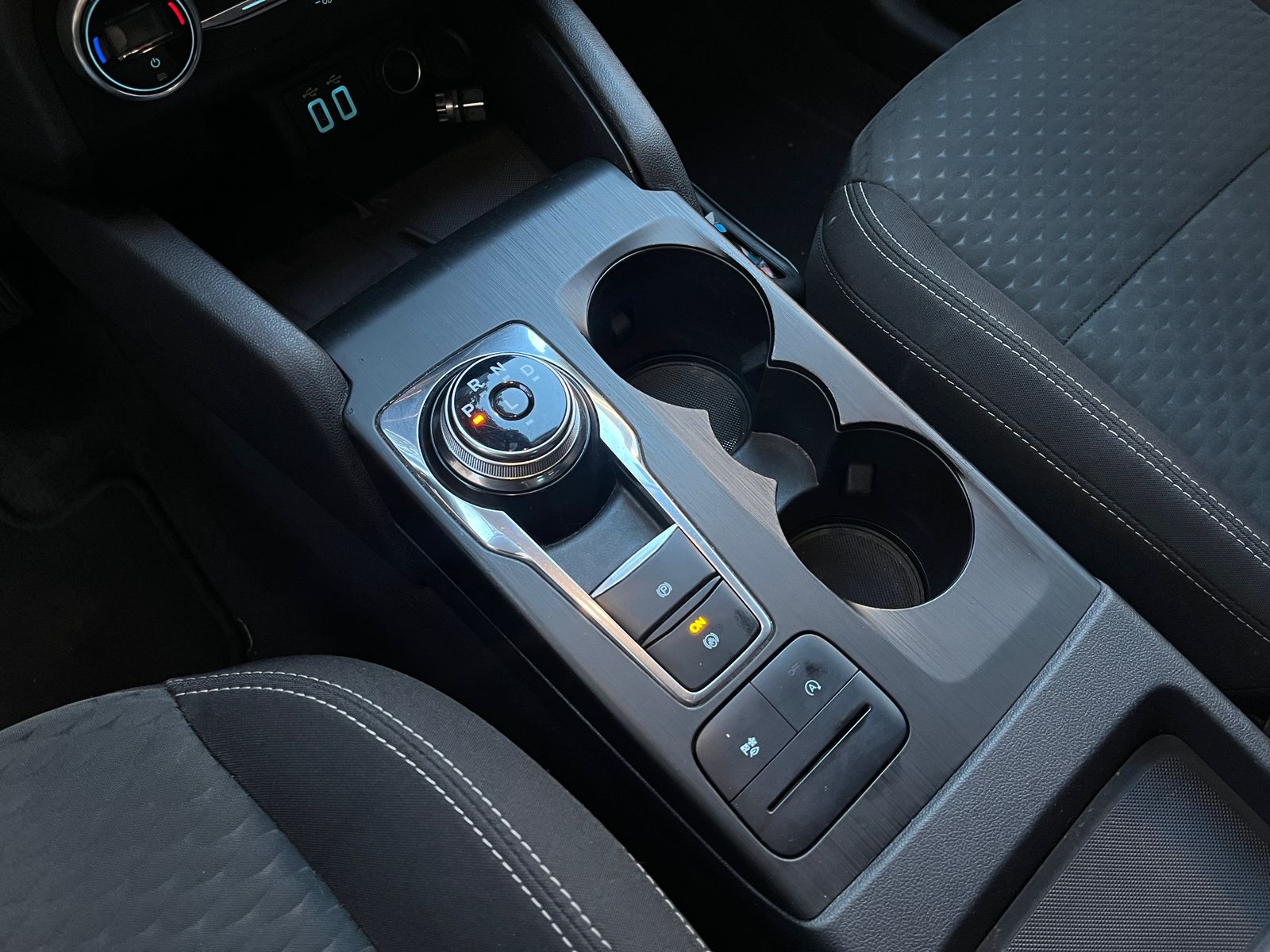 FORD ESCAPE SE 2021
