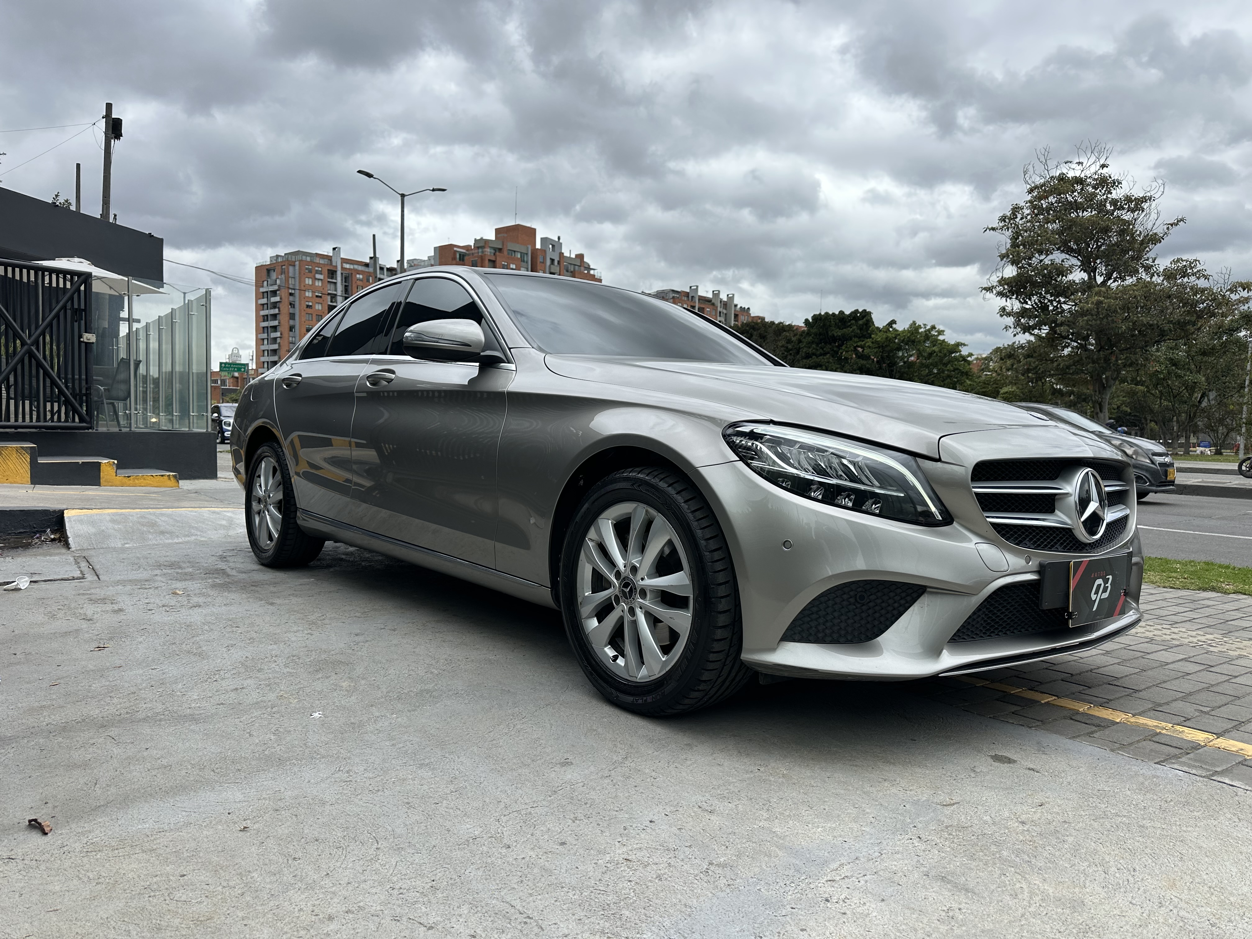 MERCEDES-BENZ C200 SEDAN 2020