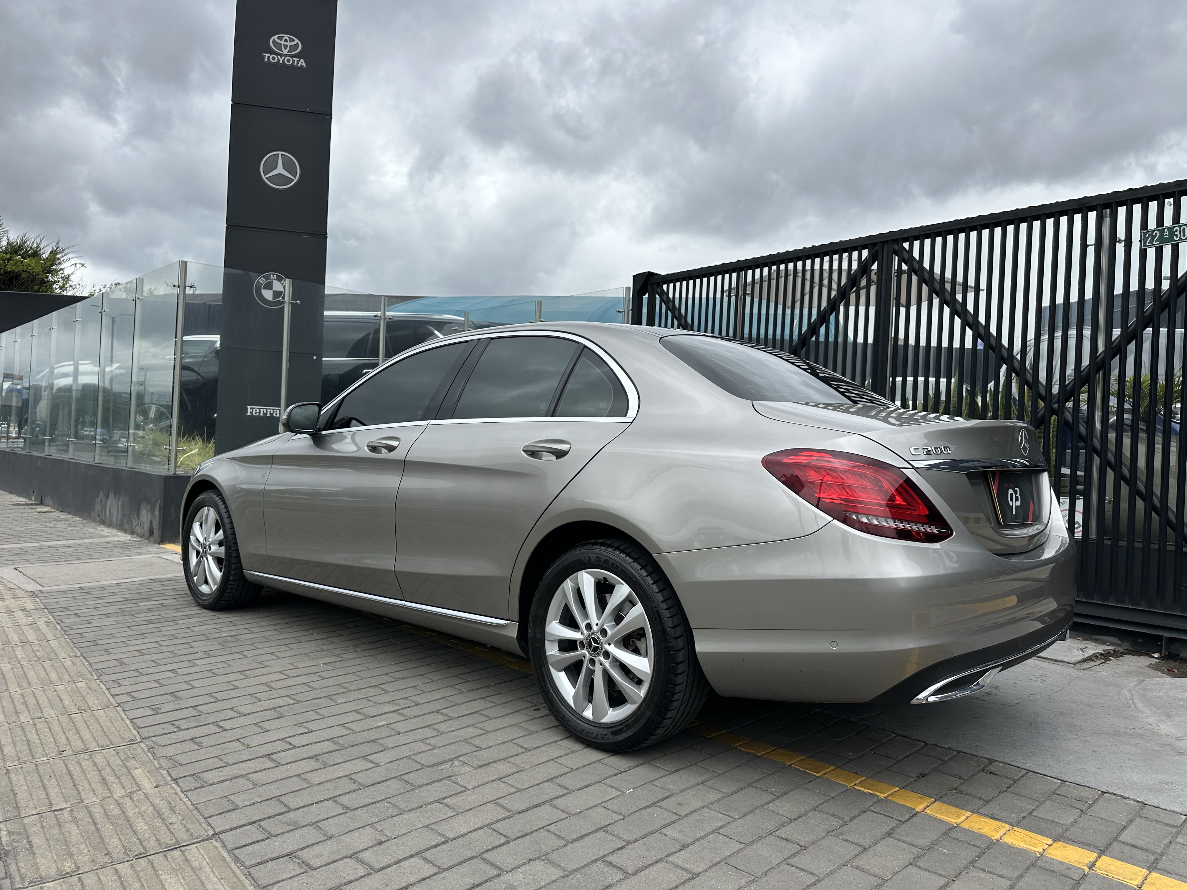 MERCEDES-BENZ C200 SEDAN 2020