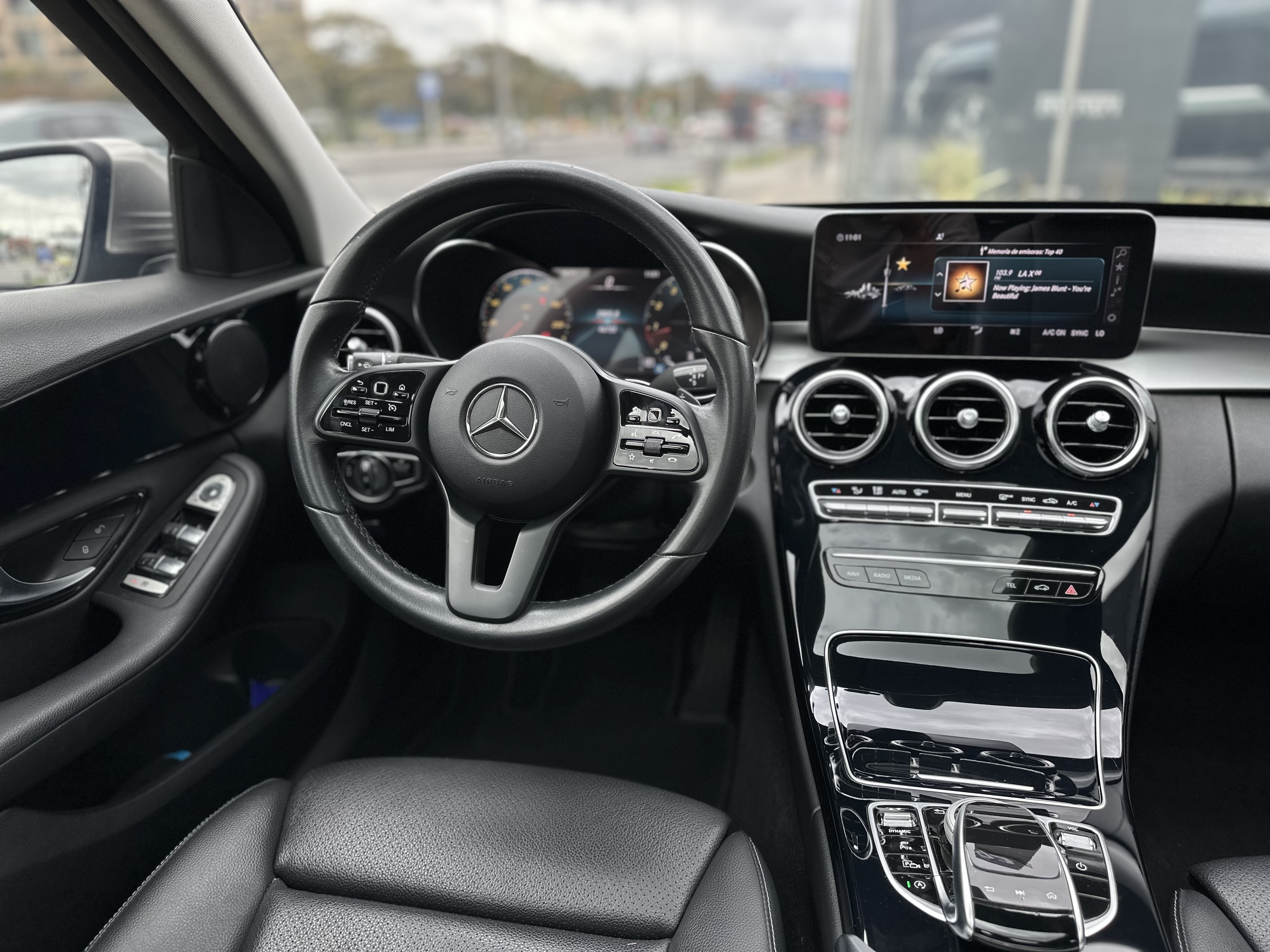 MERCEDES-BENZ C200 SEDAN 2020