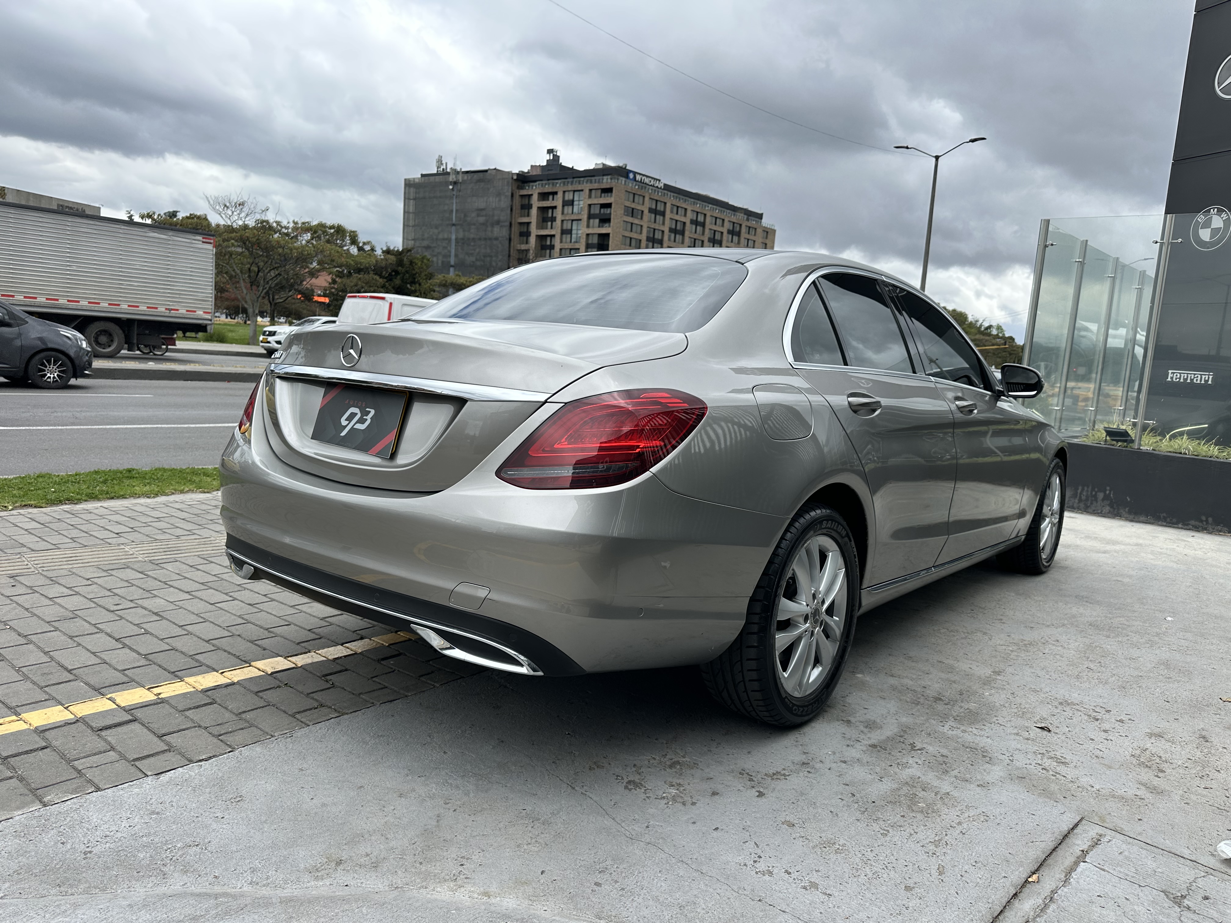 MERCEDES-BENZ C200 SEDAN 2020