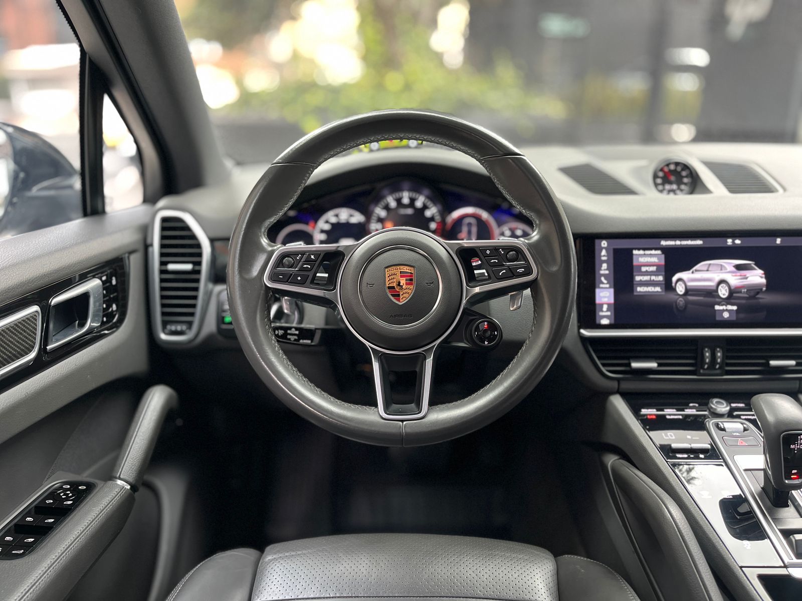 PORSCHE CAYENNE 2020