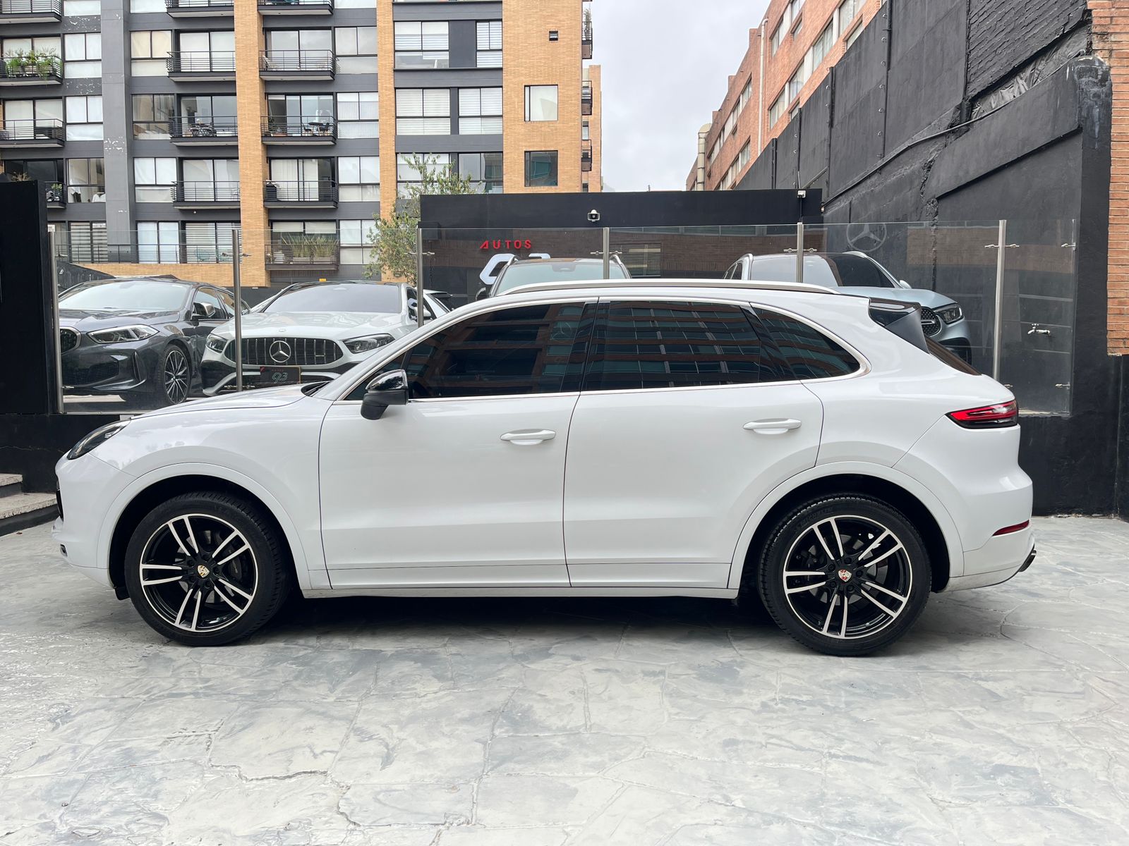 PORSCHE CAYENNE 2020