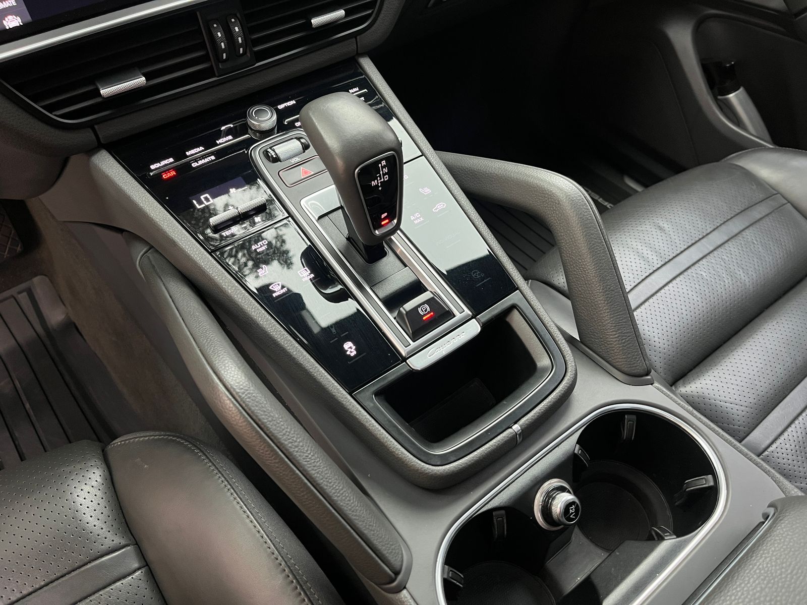 PORSCHE CAYENNE 2020
