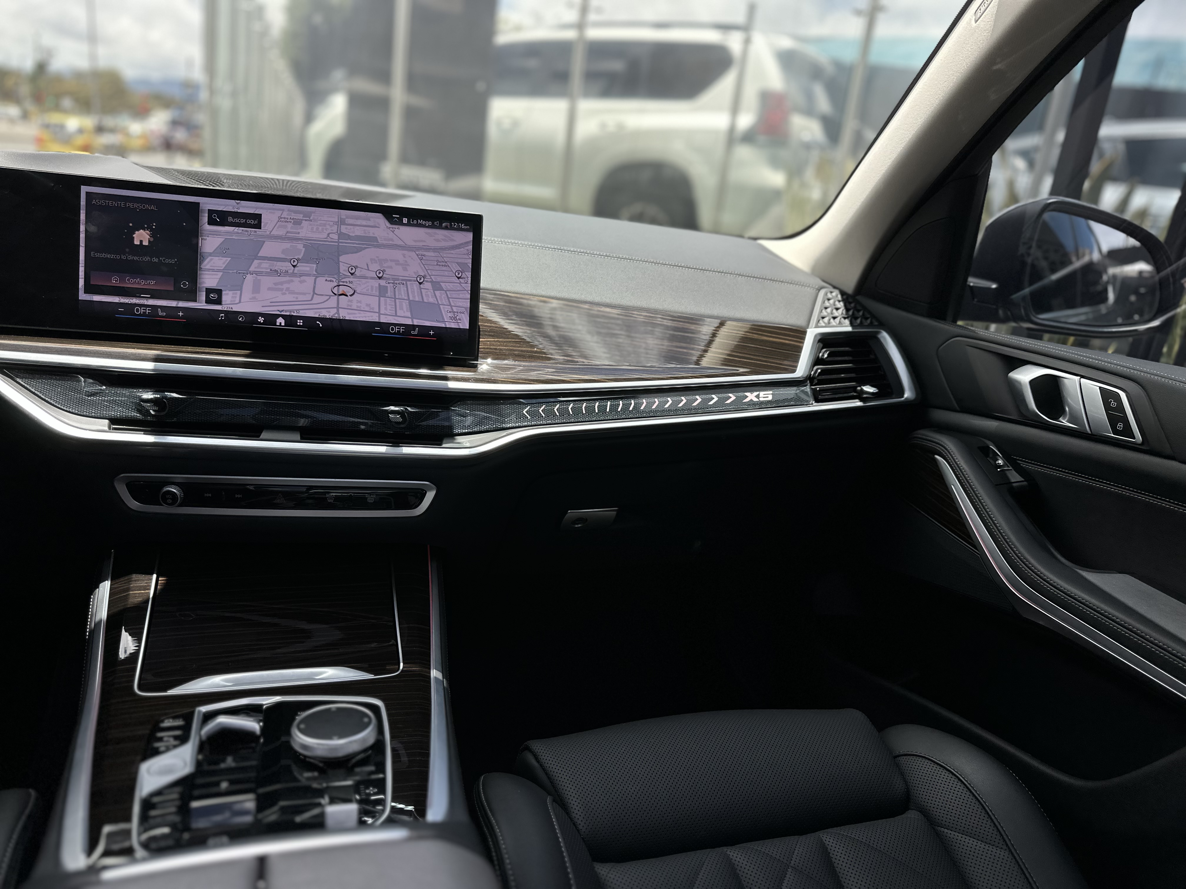BMW X5 XDRIVE50E 2024