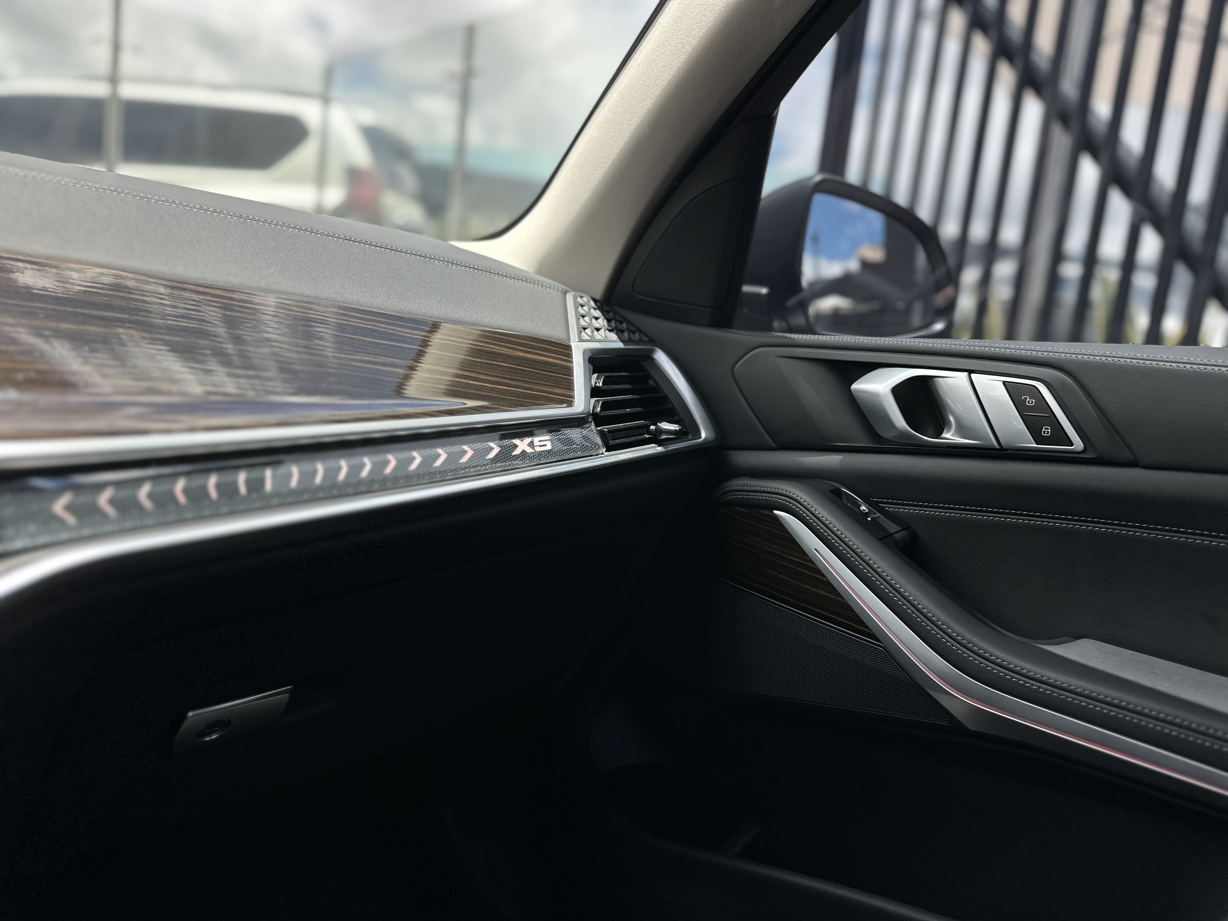BMW X5 XDRIVE50E 2024