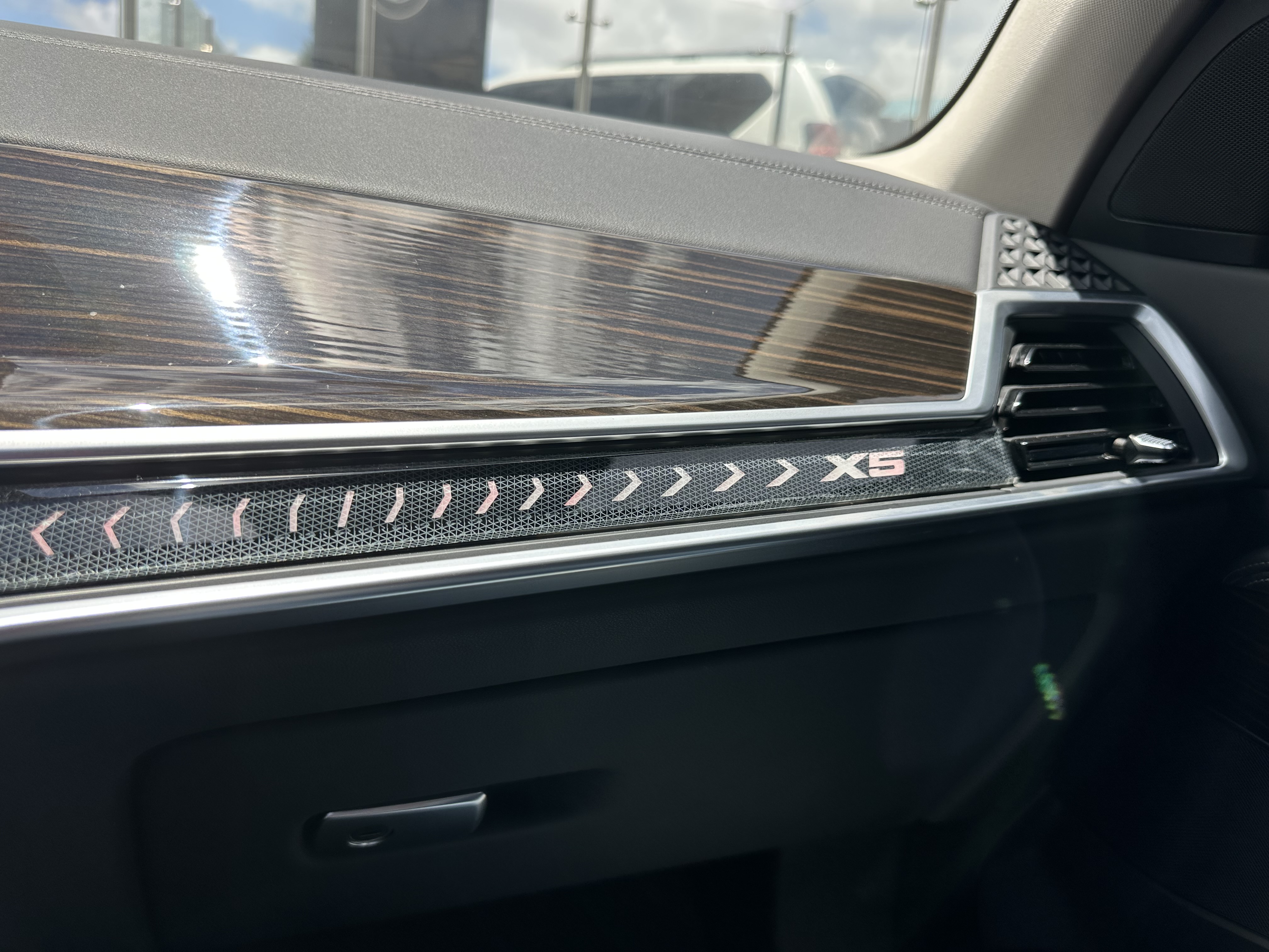 BMW X5 XDRIVE50E 2024