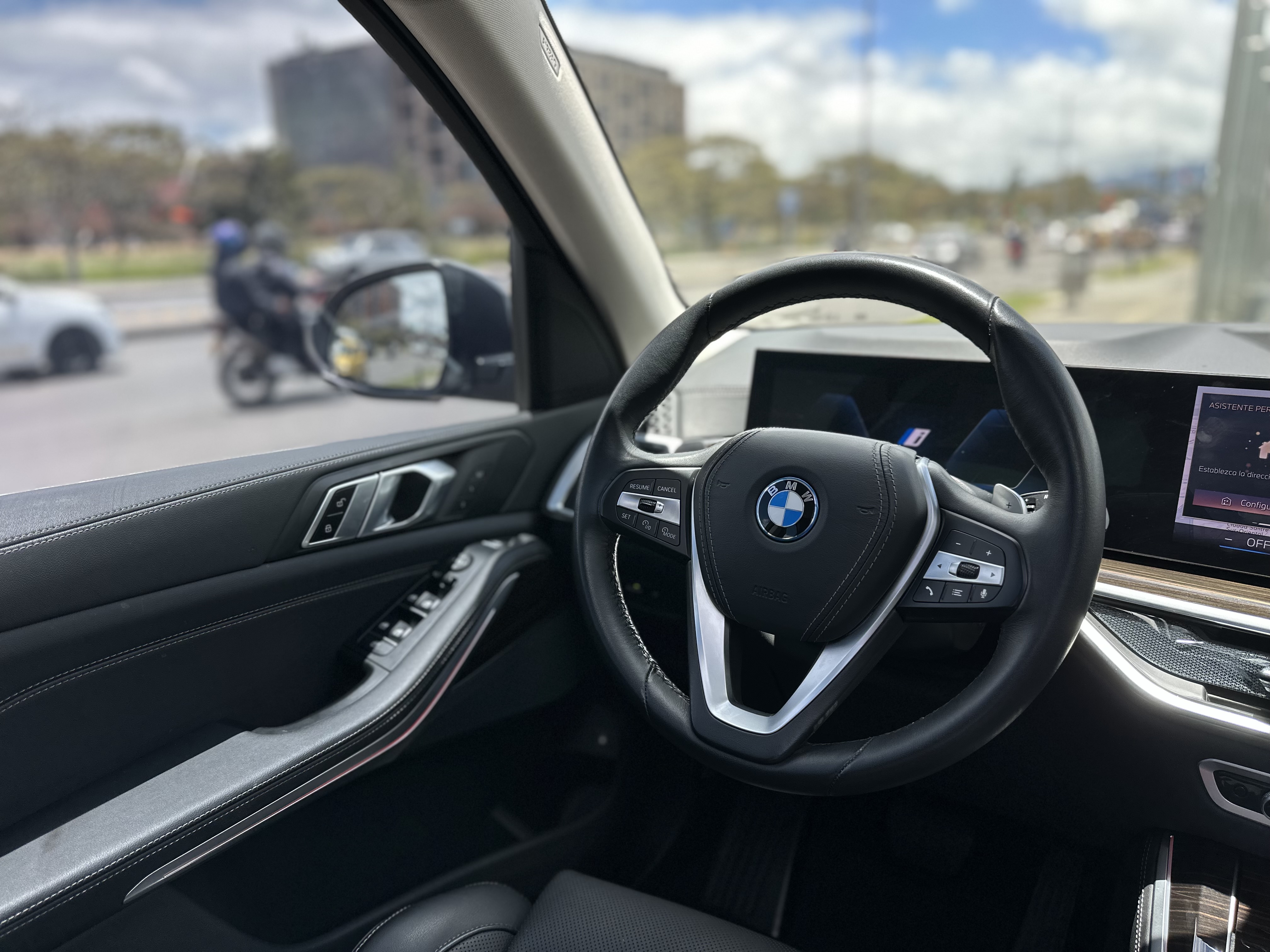 BMW X5 XDRIVE50E 2024