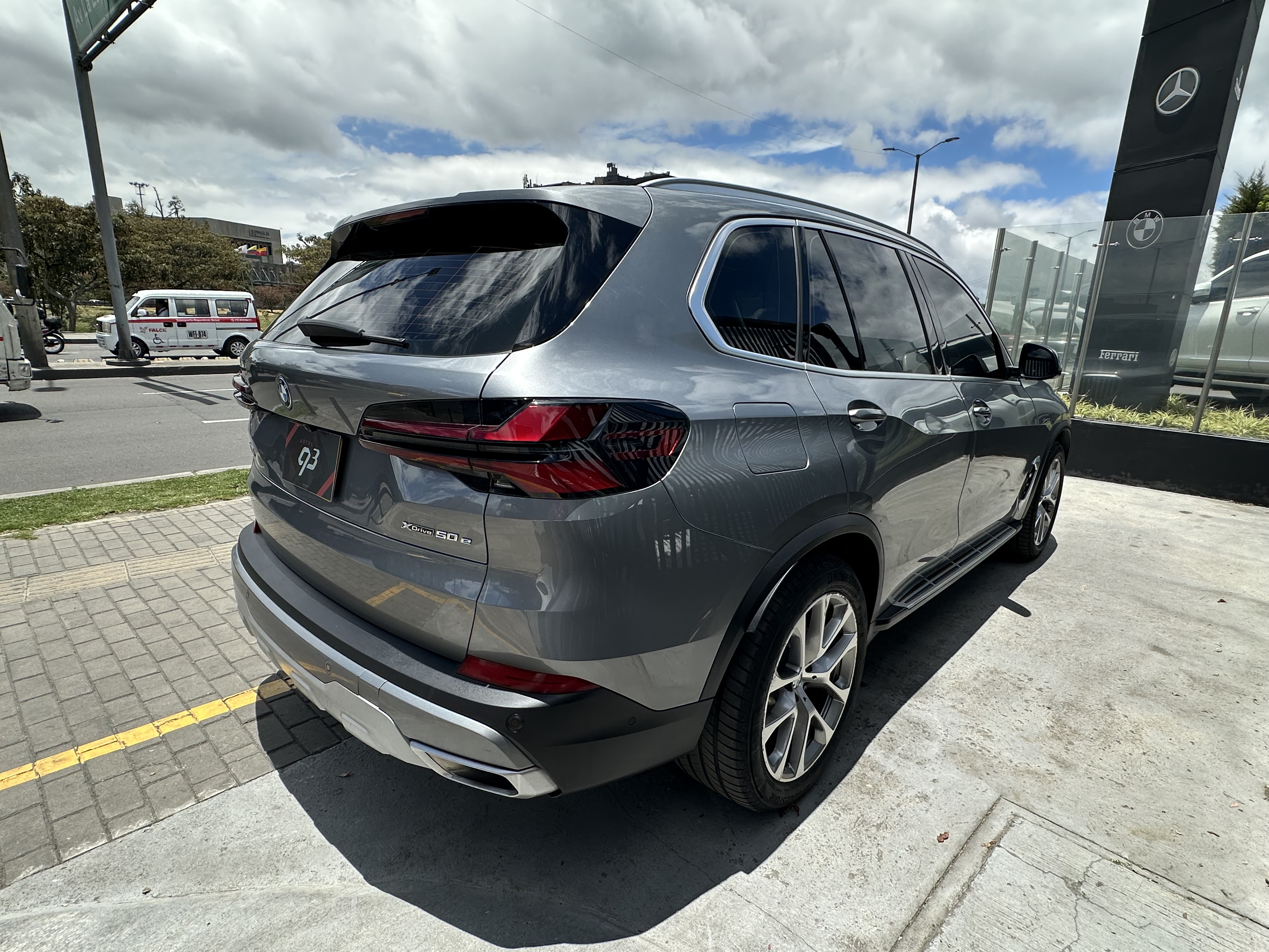 BMW X5 XDRIVE50E 2024