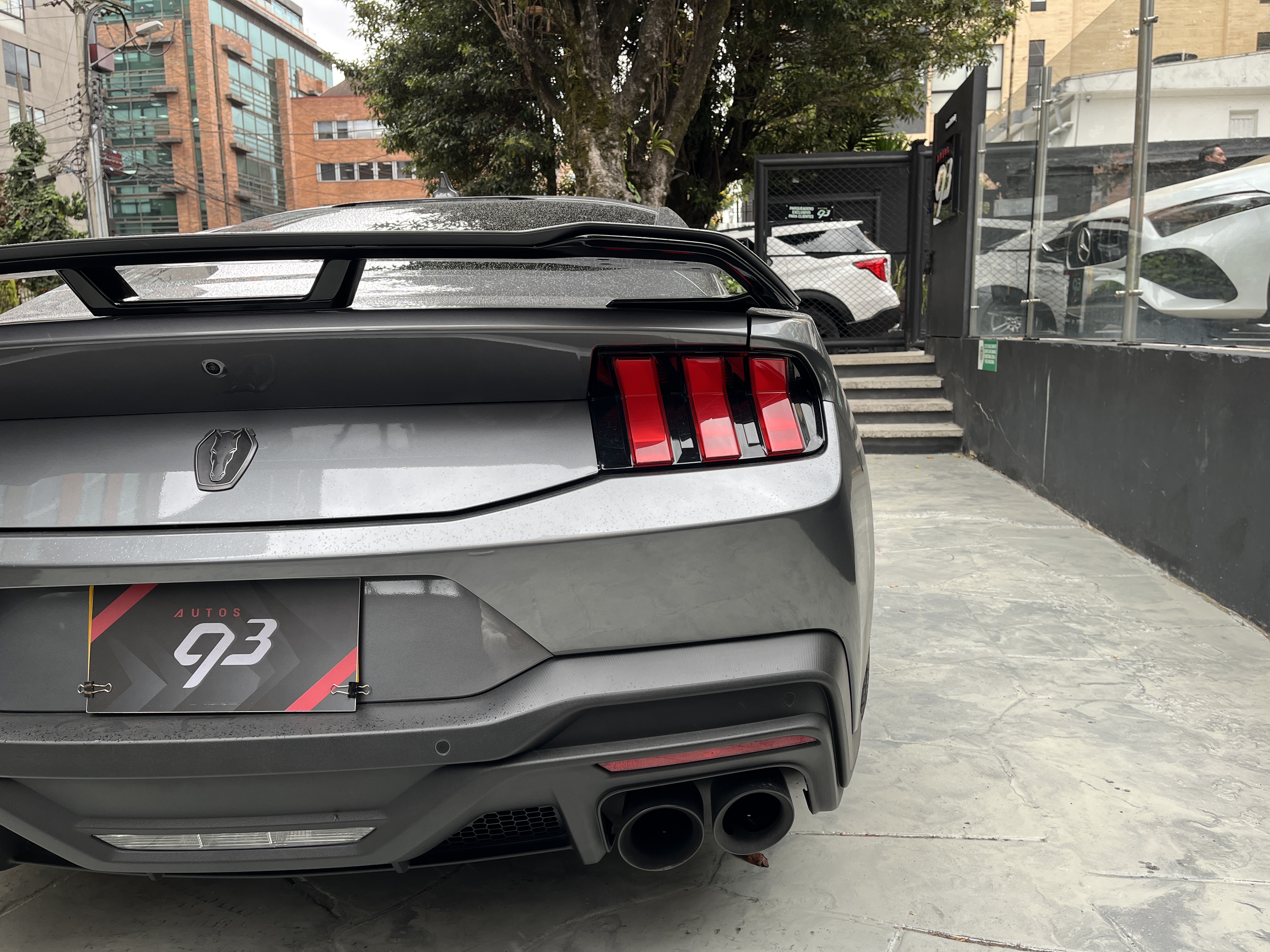 FORD MUSTANG DARK HORSE 2025