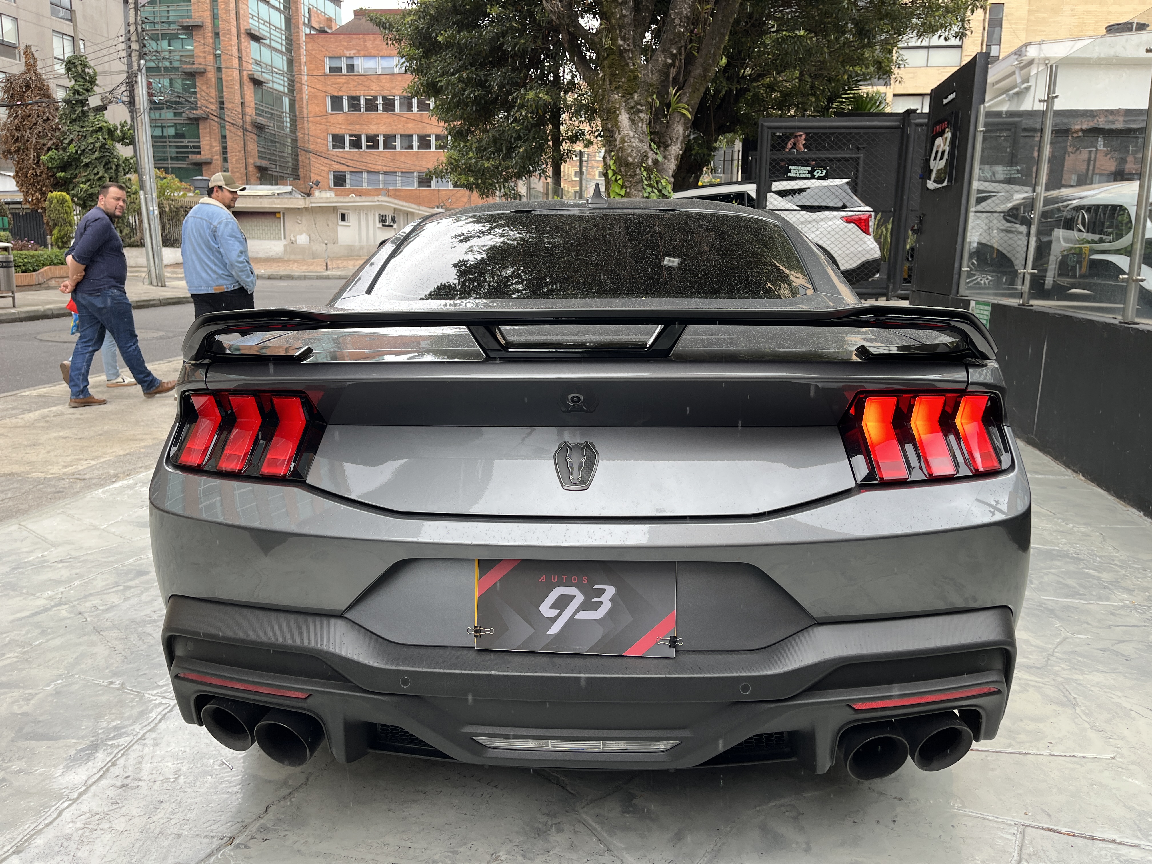 FORD MUSTANG DARK HORSE 2025