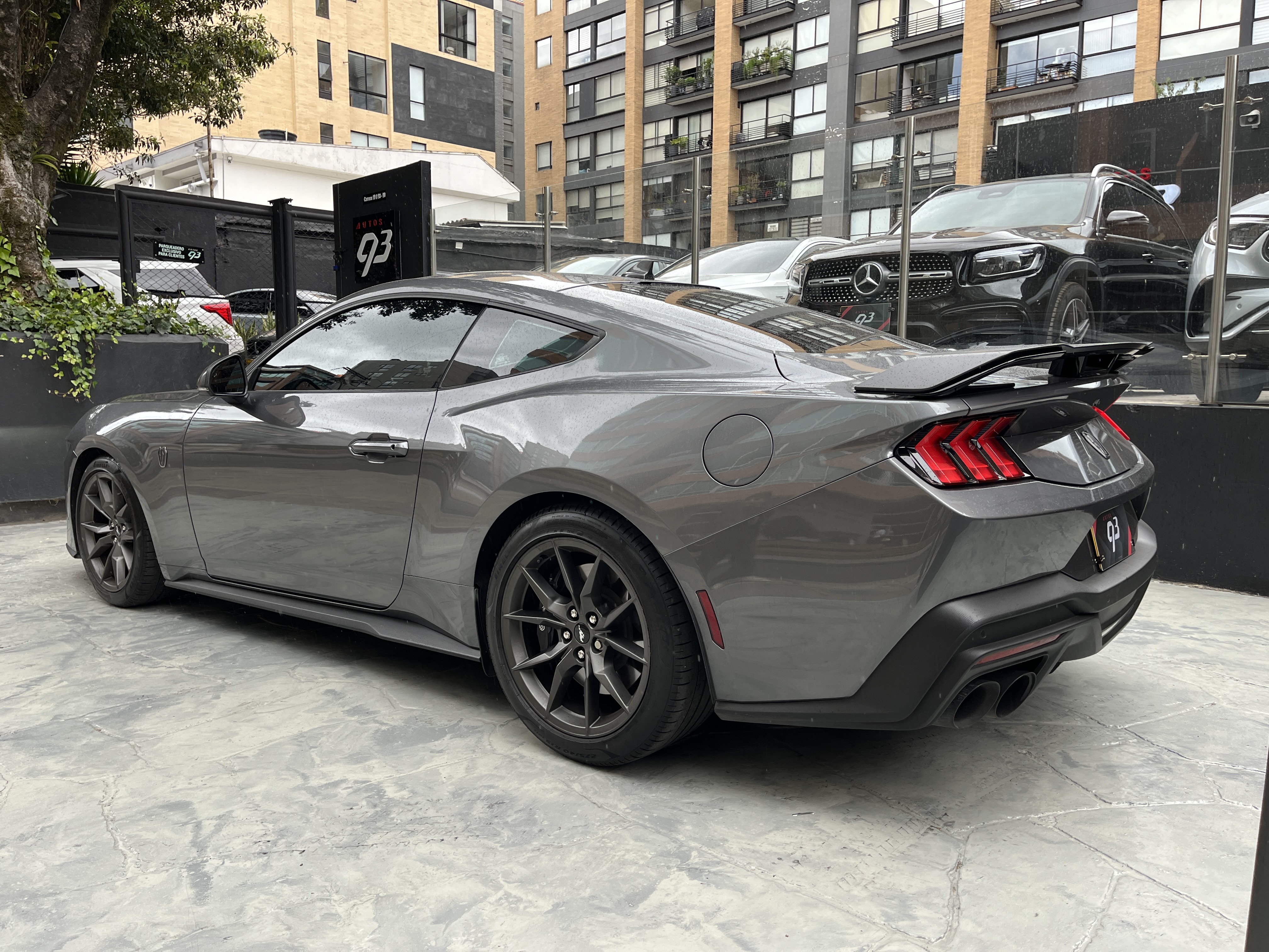 FORD MUSTANG DARK HORSE 2025