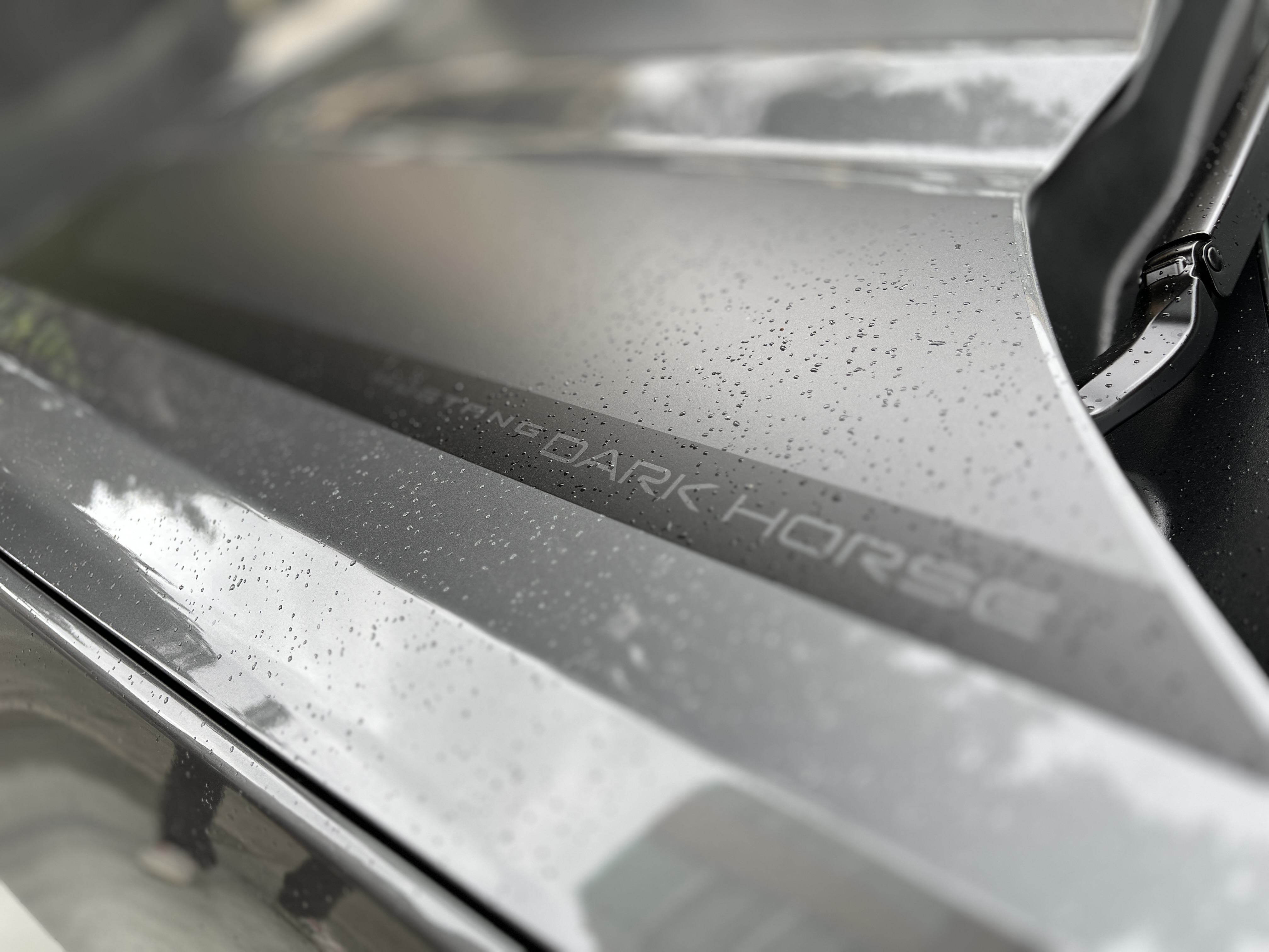 FORD MUSTANG DARK HORSE 2025