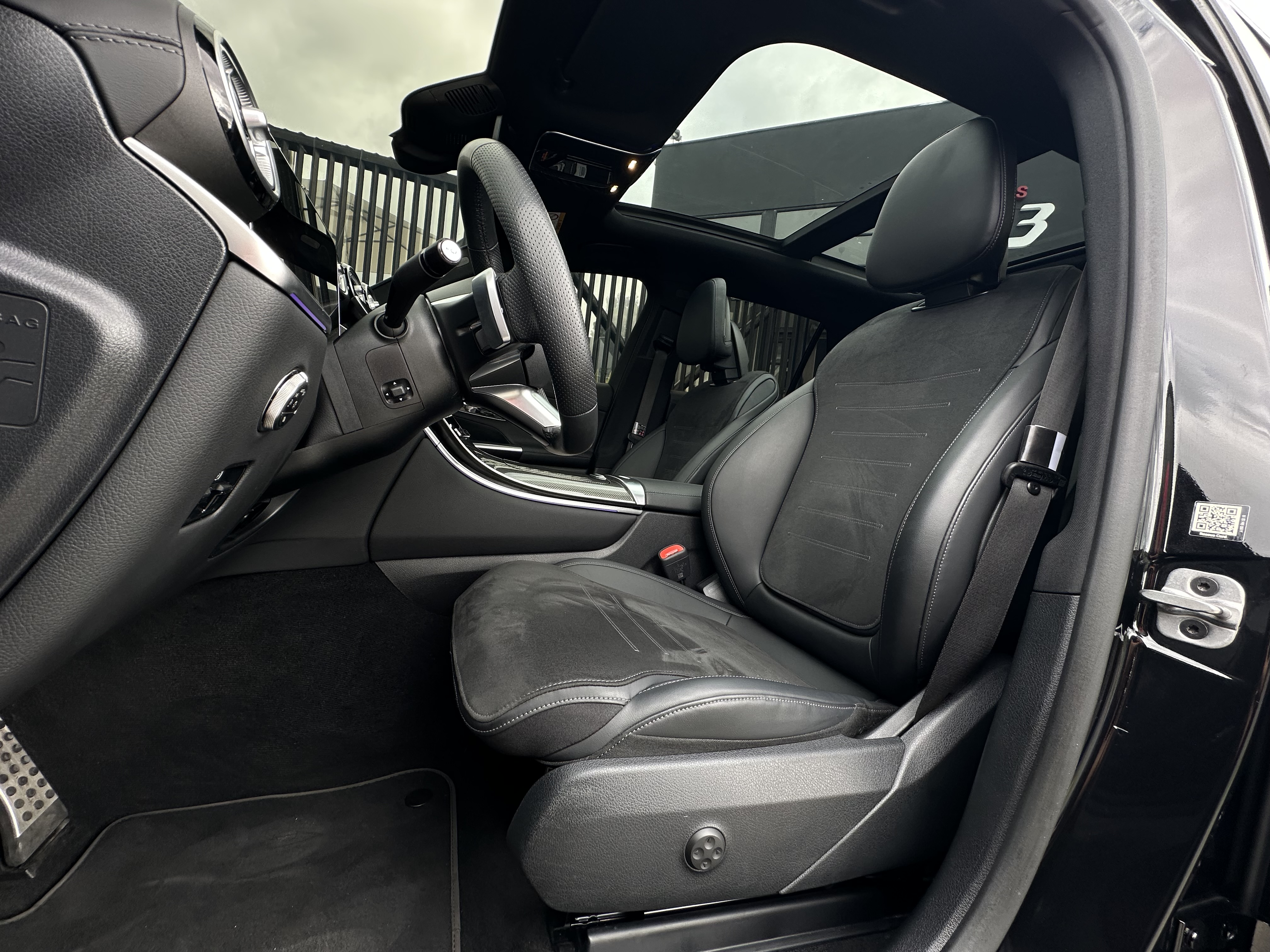 MERCEDES-BENZ GLC300 4MATIC 2026