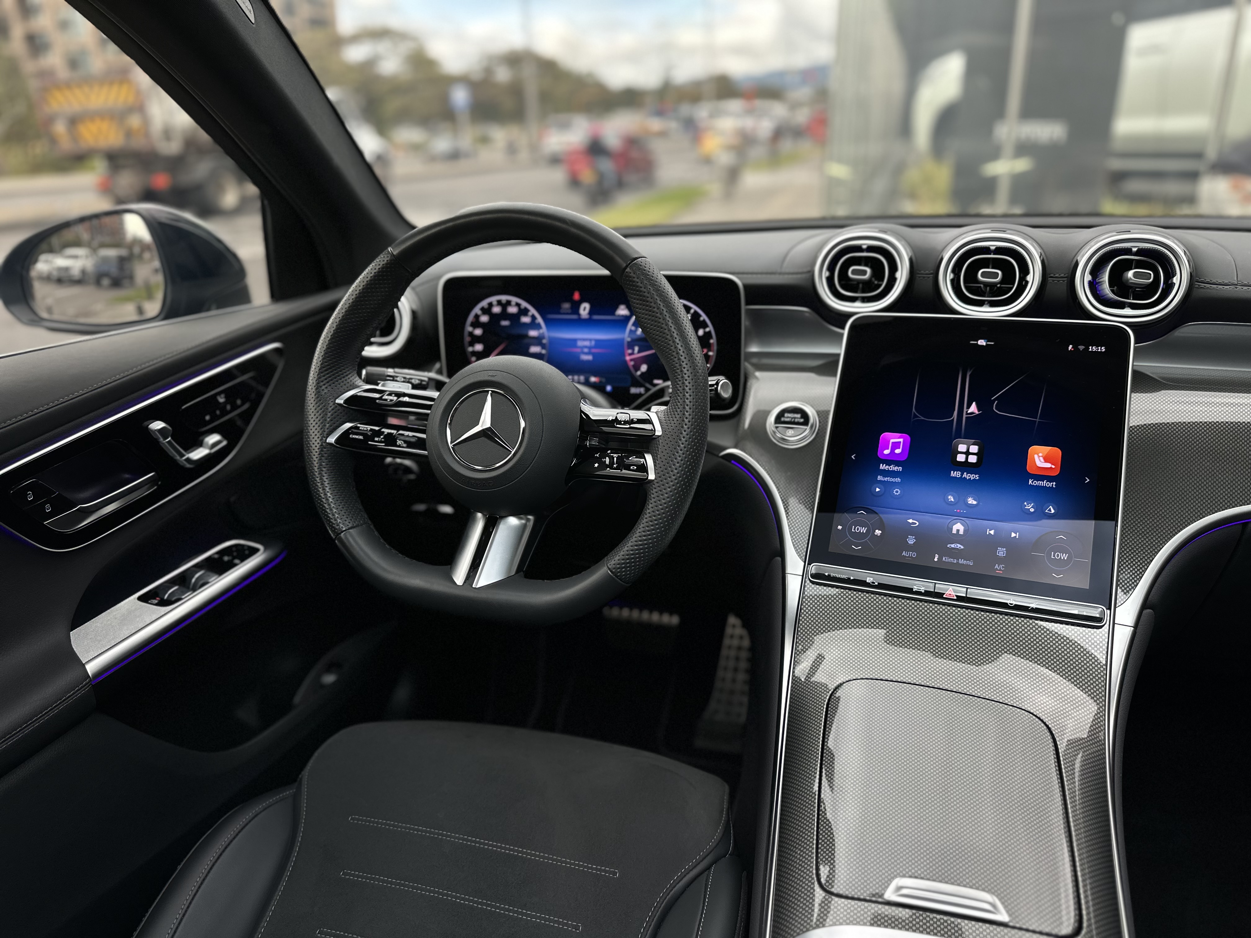 MERCEDES-BENZ GLC300 4MATIC 2026