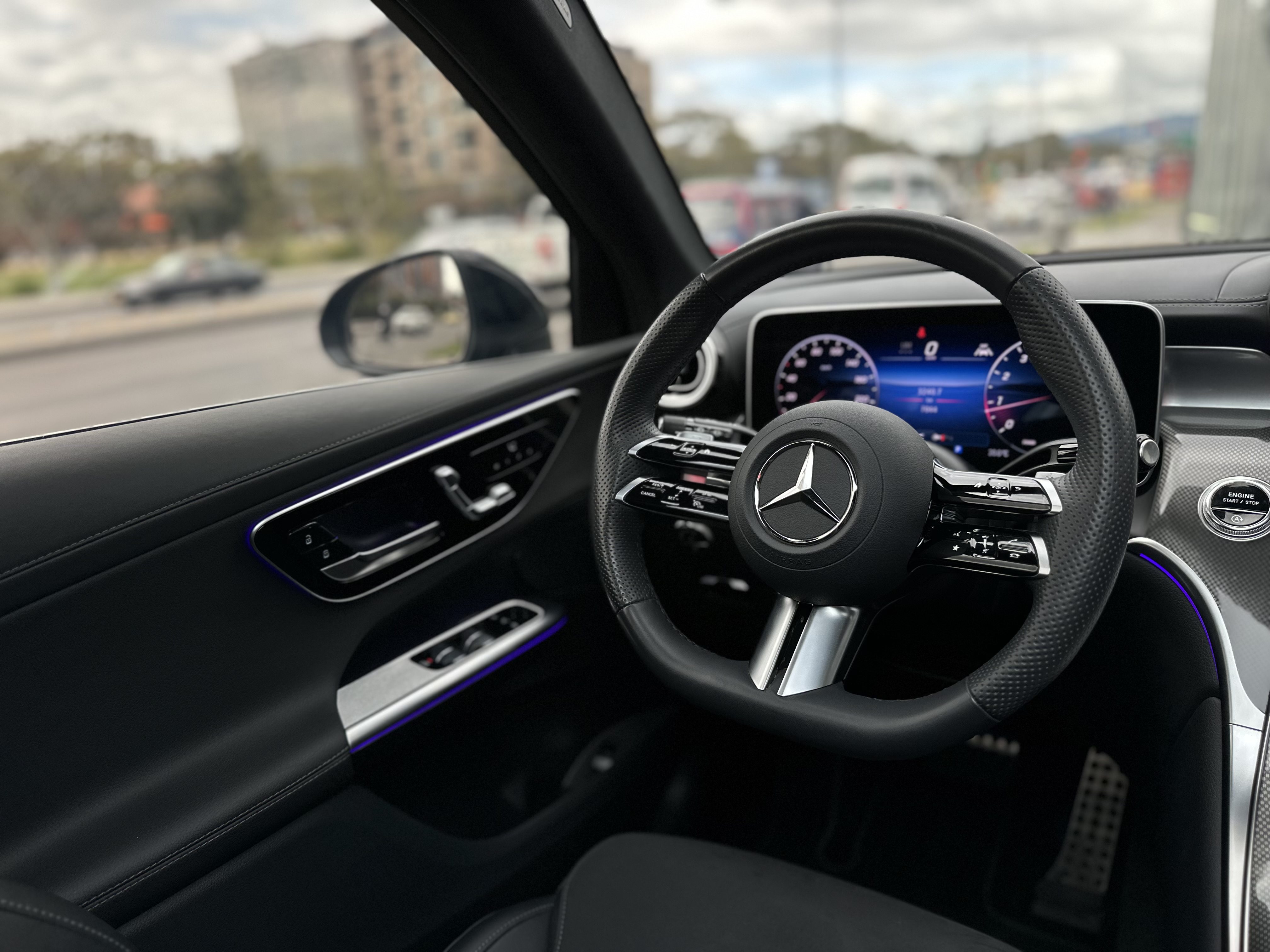 MERCEDES-BENZ GLC300 4MATIC 2026