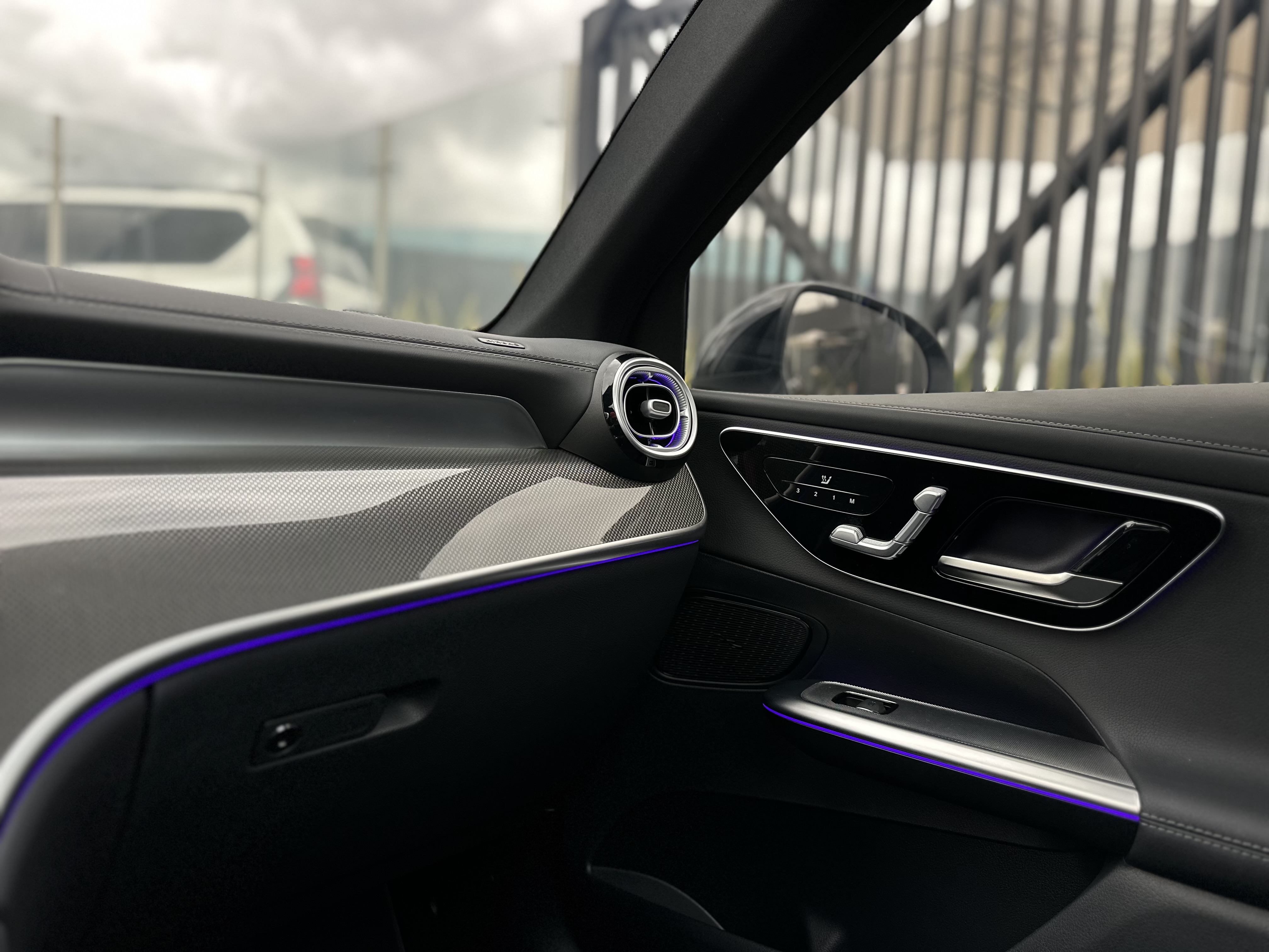 MERCEDES-BENZ GLC300 4MATIC 2026