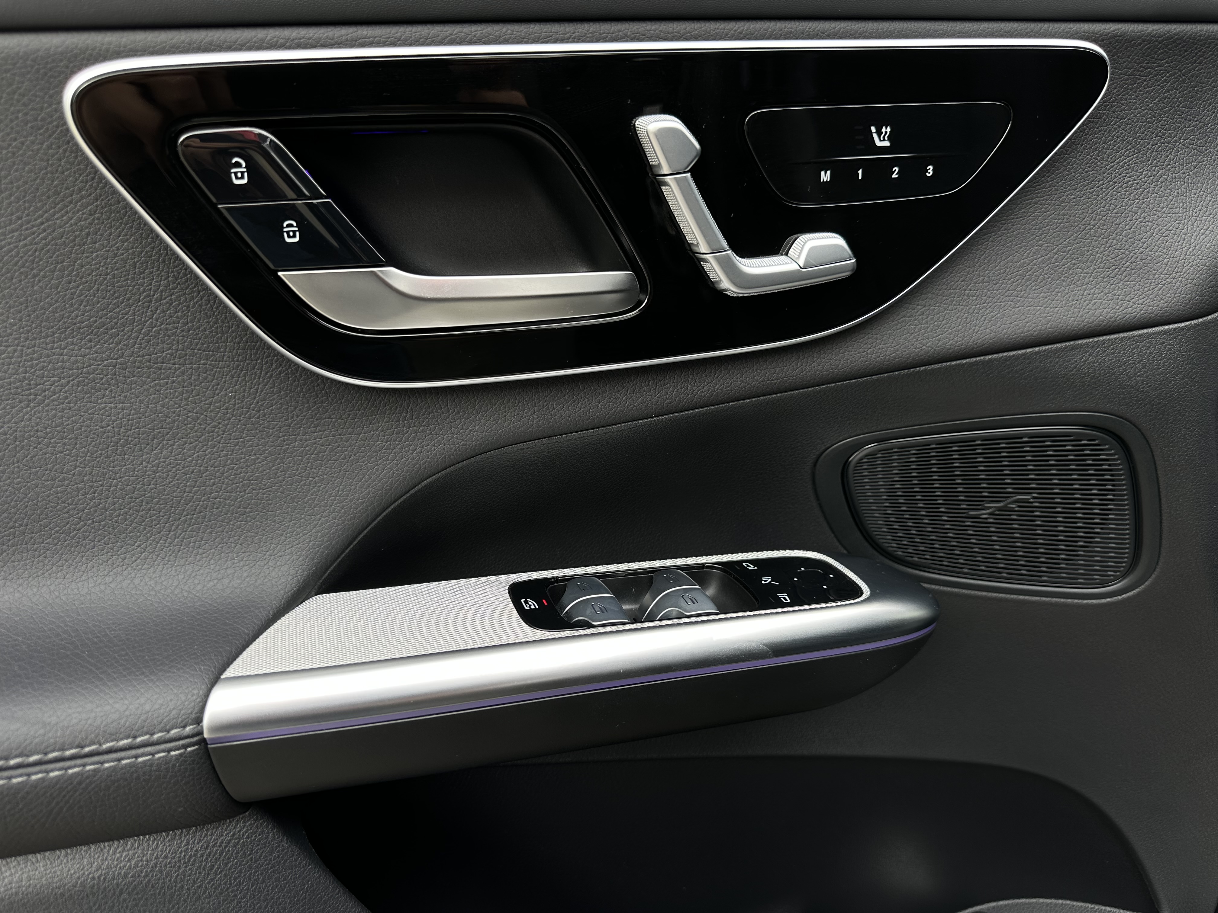MERCEDES-BENZ GLC300 4MATIC 2026