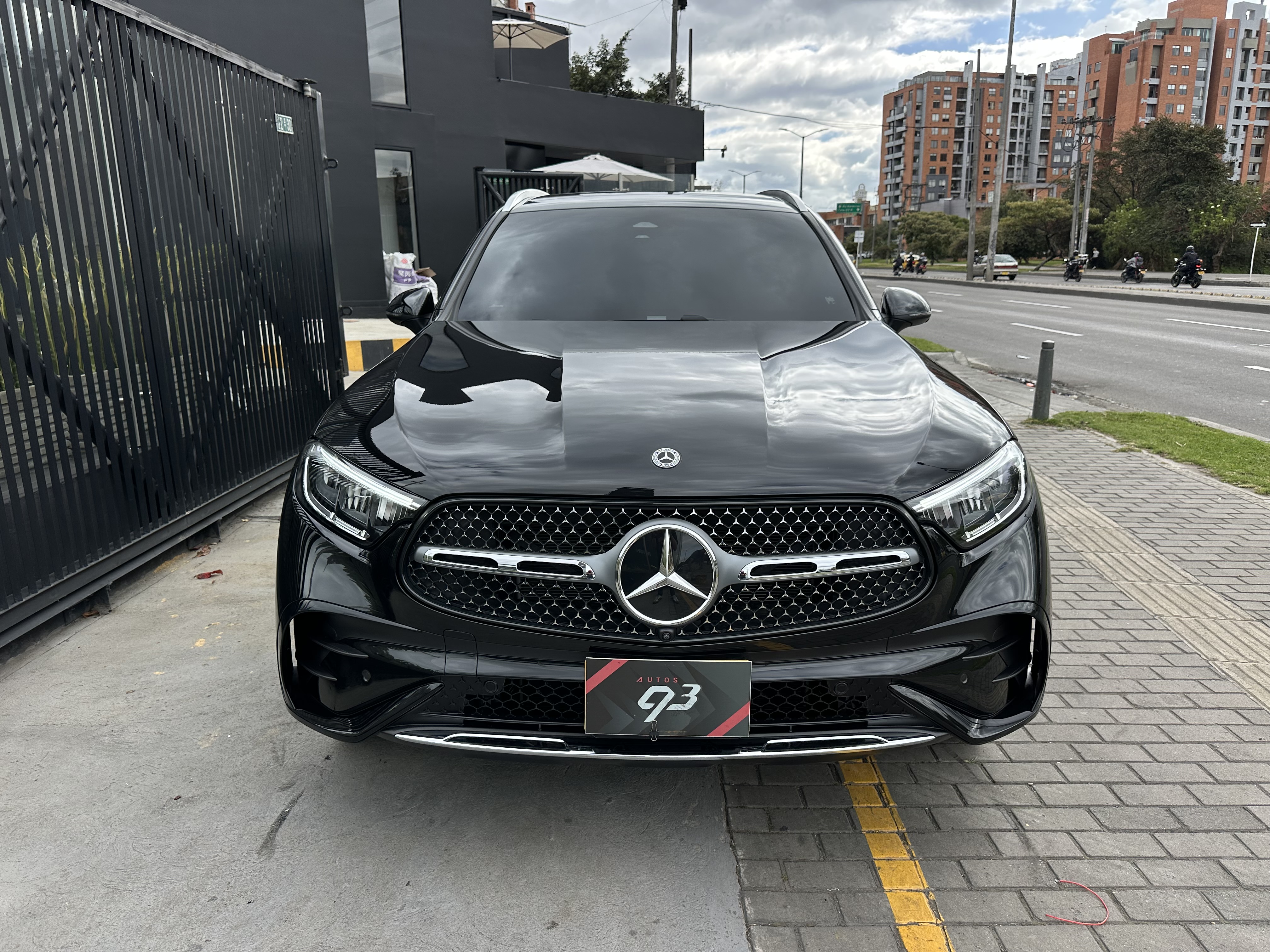 MERCEDES-BENZ GLC300 4MATIC 2026