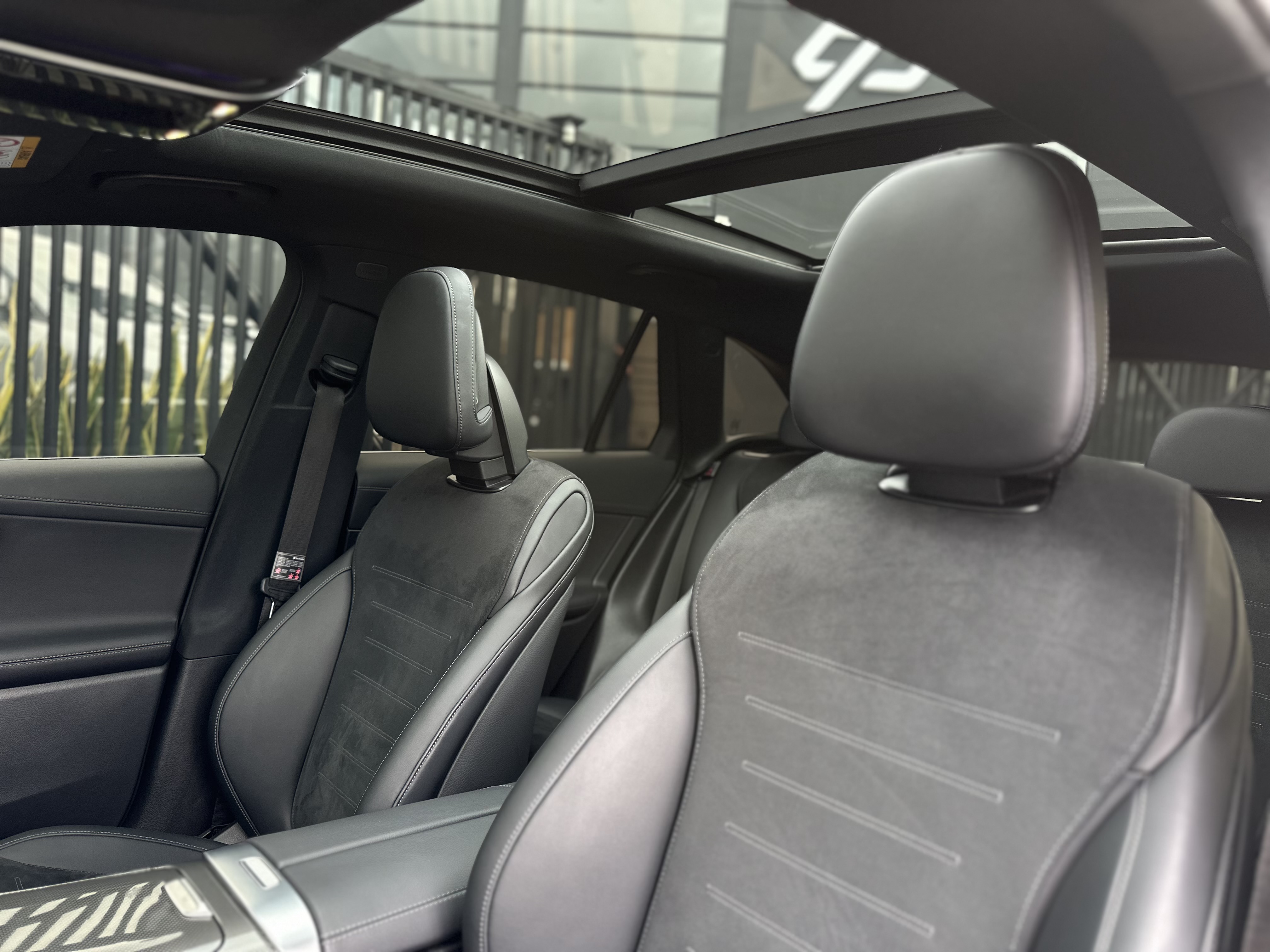 MERCEDES-BENZ GLC300 4MATIC 2026