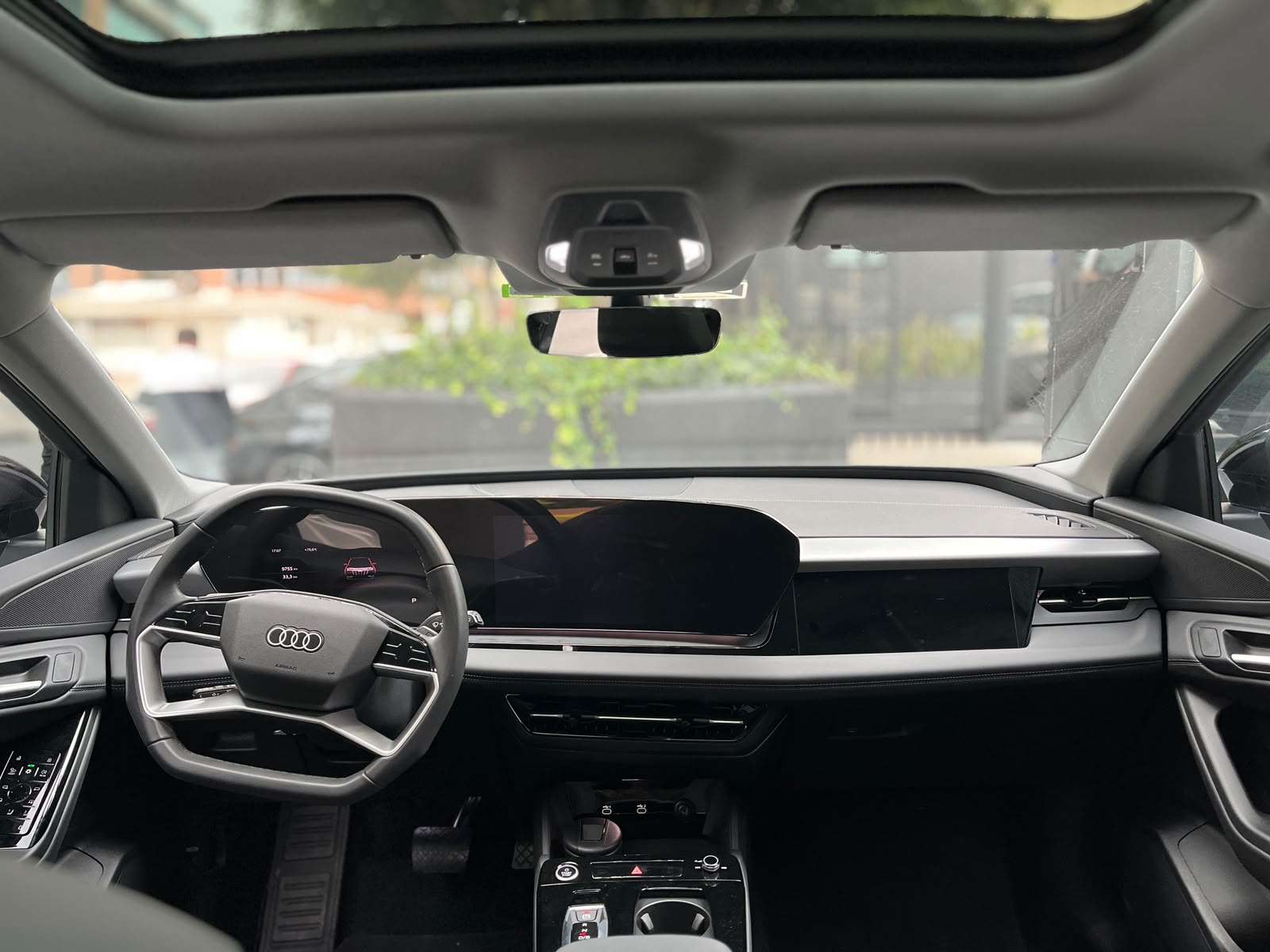 AUDI Q6 E-TRON 2025