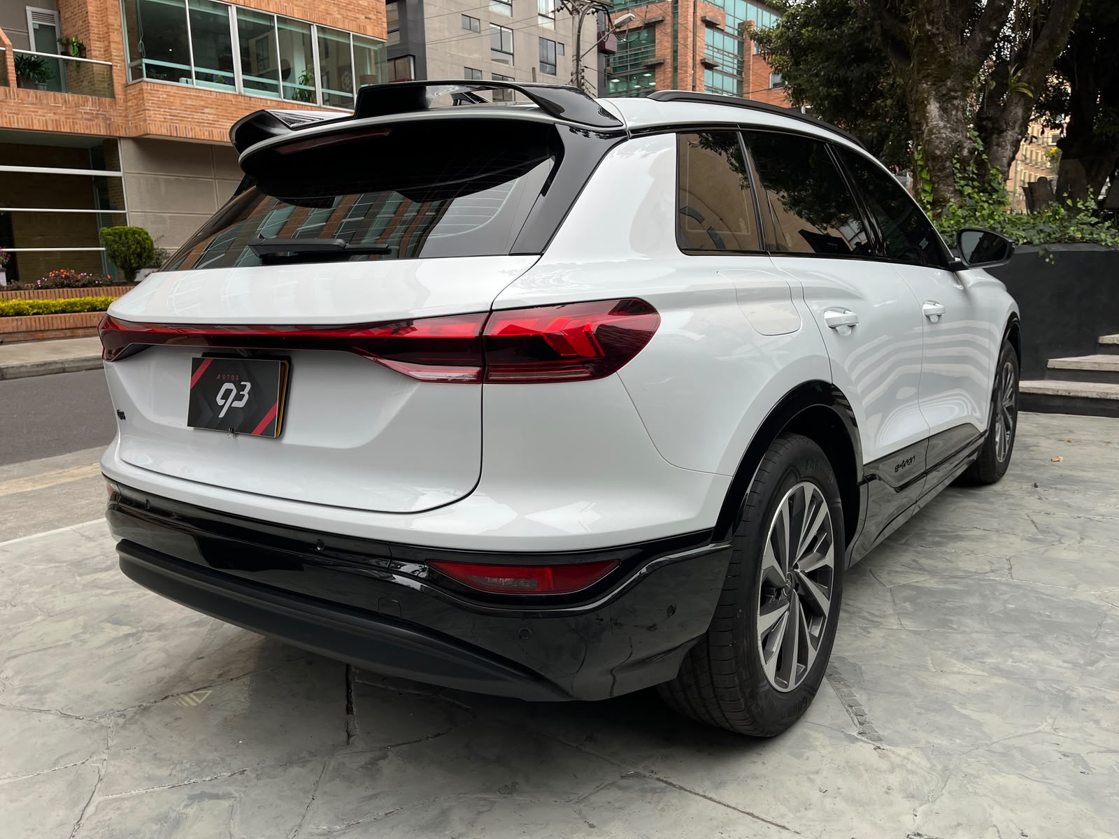 AUDI Q6 E-TRON 2025