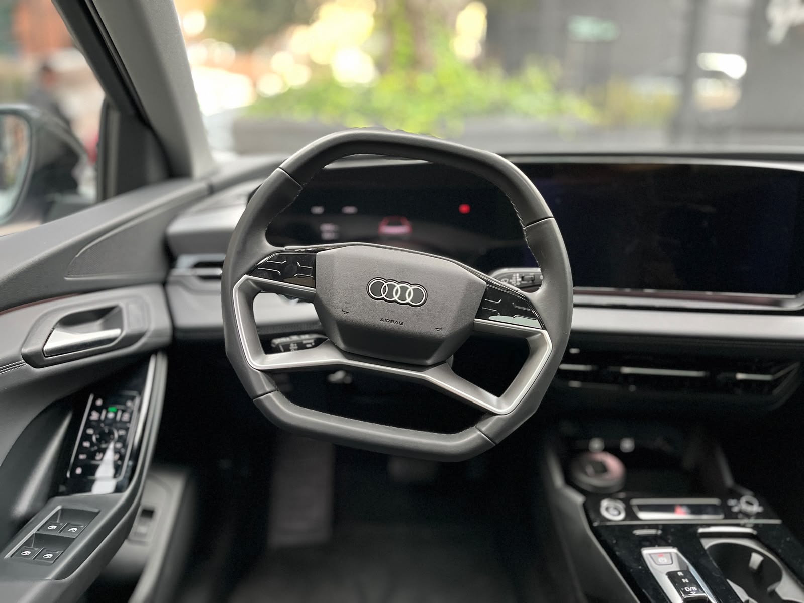 AUDI Q6 E-TRON 2025
