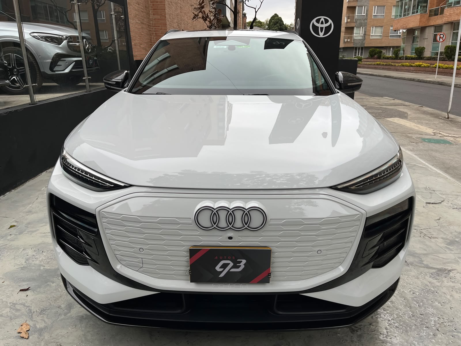 AUDI Q6 E-TRON 2025