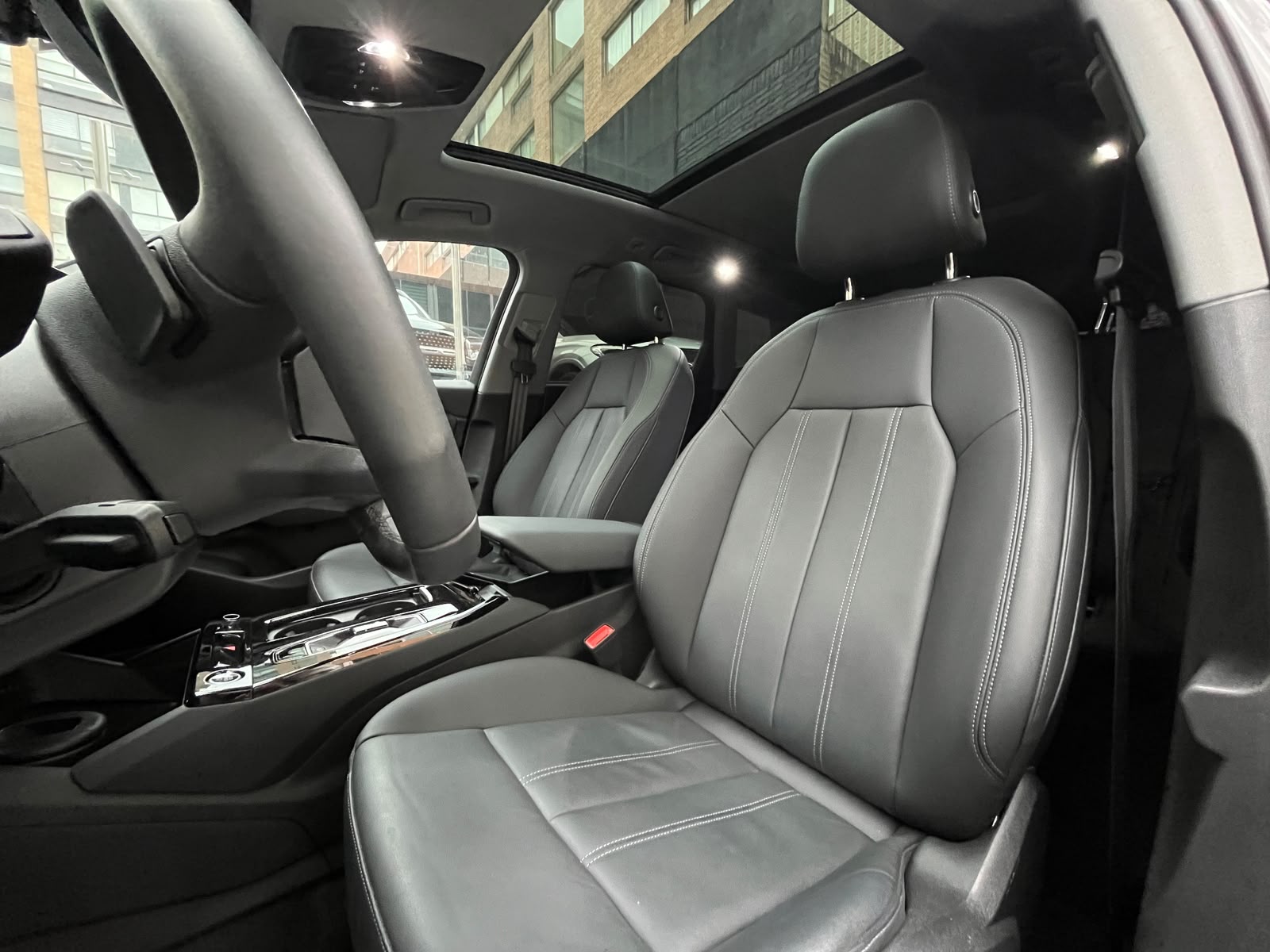 AUDI Q6 E-TRON 2025