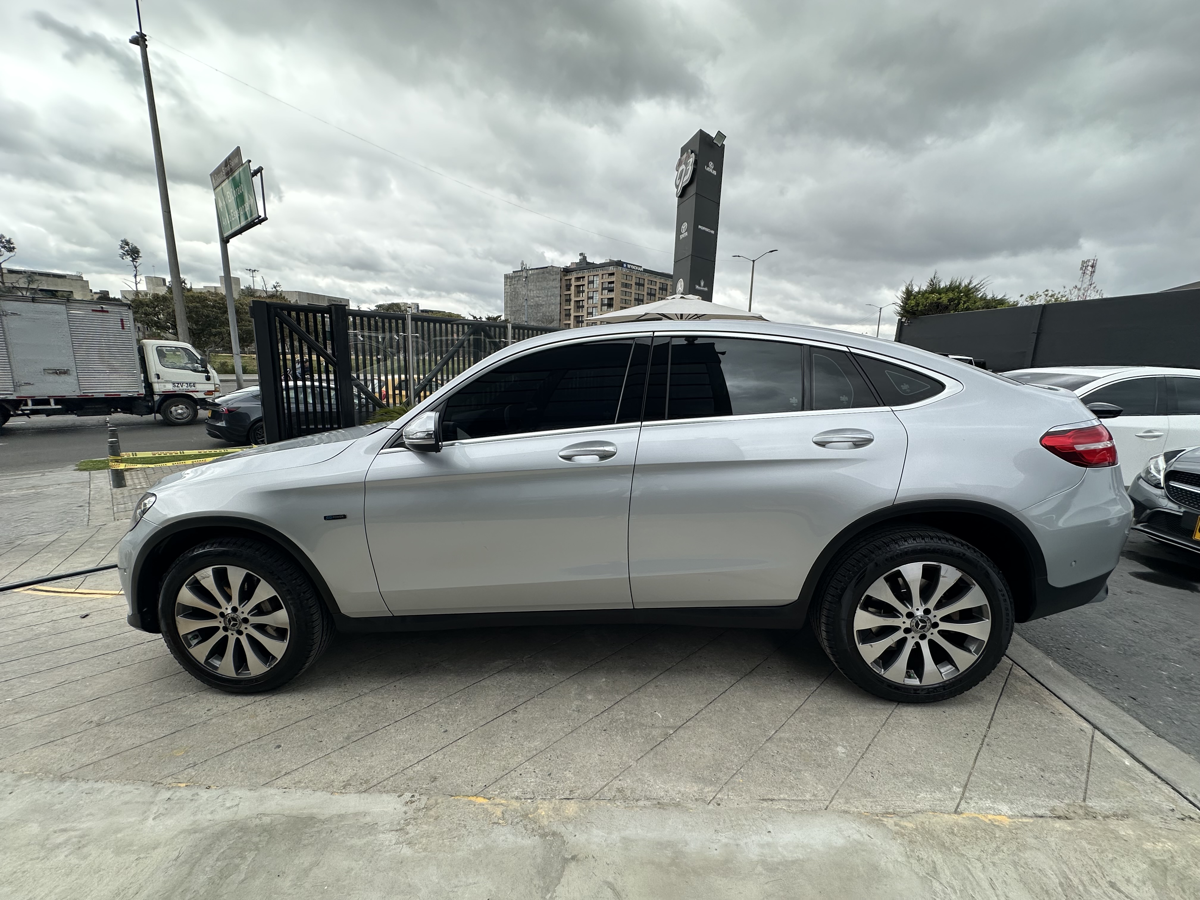 MERCEDES-BENZ GLC 350E 4MATIC 2019