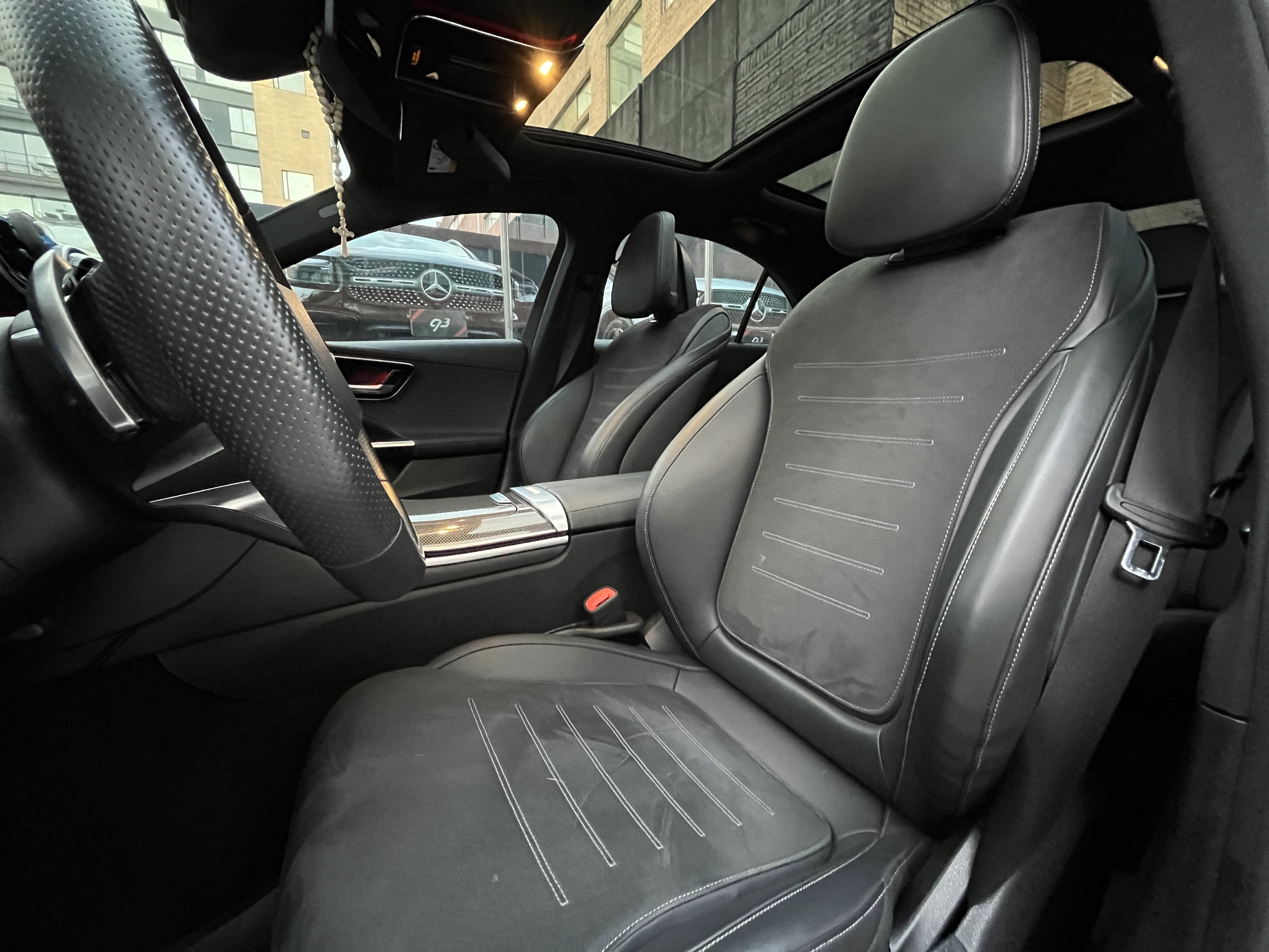 MERCEDES-BENZ C200 2025