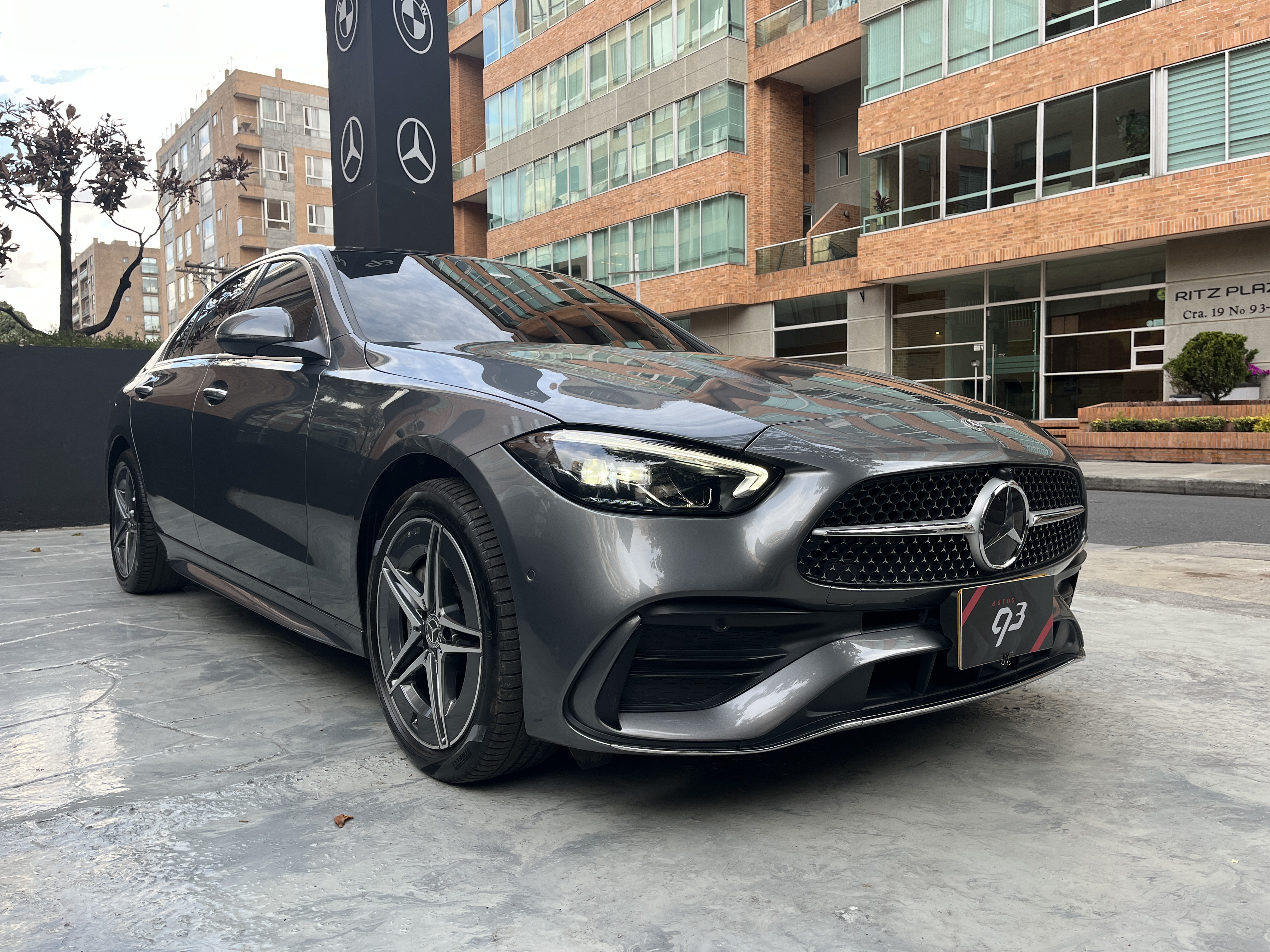 MERCEDES-BENZ C200 2025