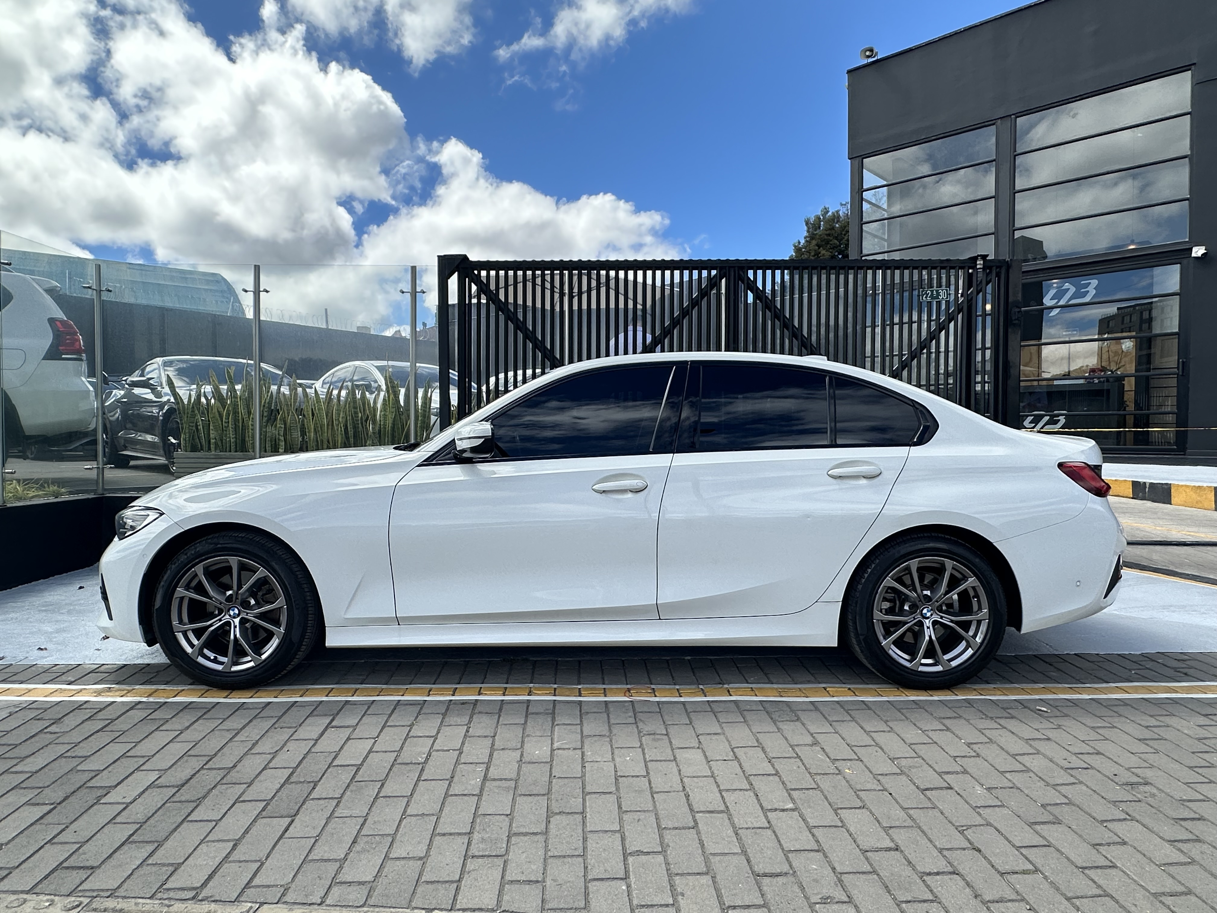 BMW 320I SEDAN 2020