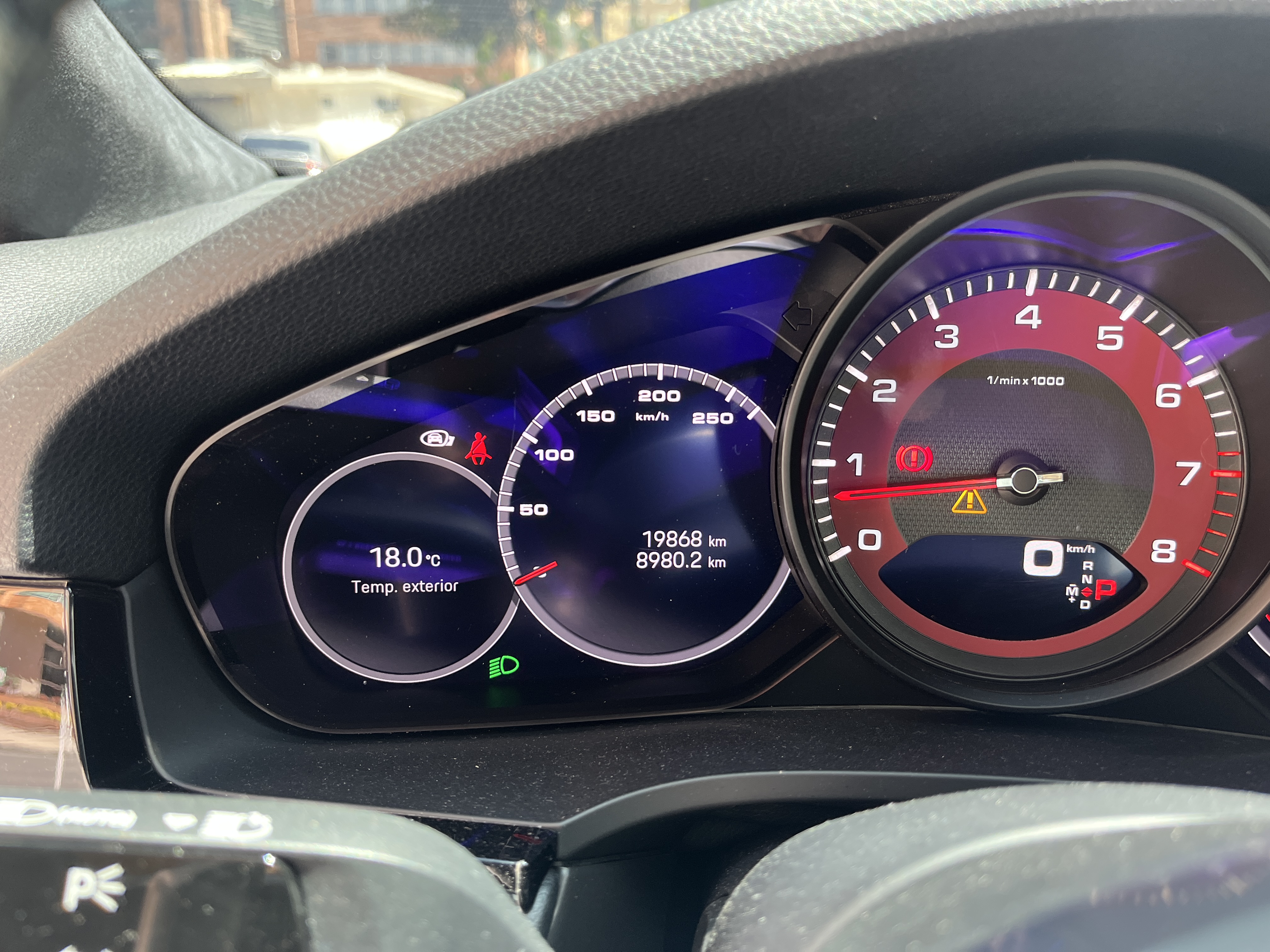 PORSCHE CAYENNE PLATINUM EDITION 2023