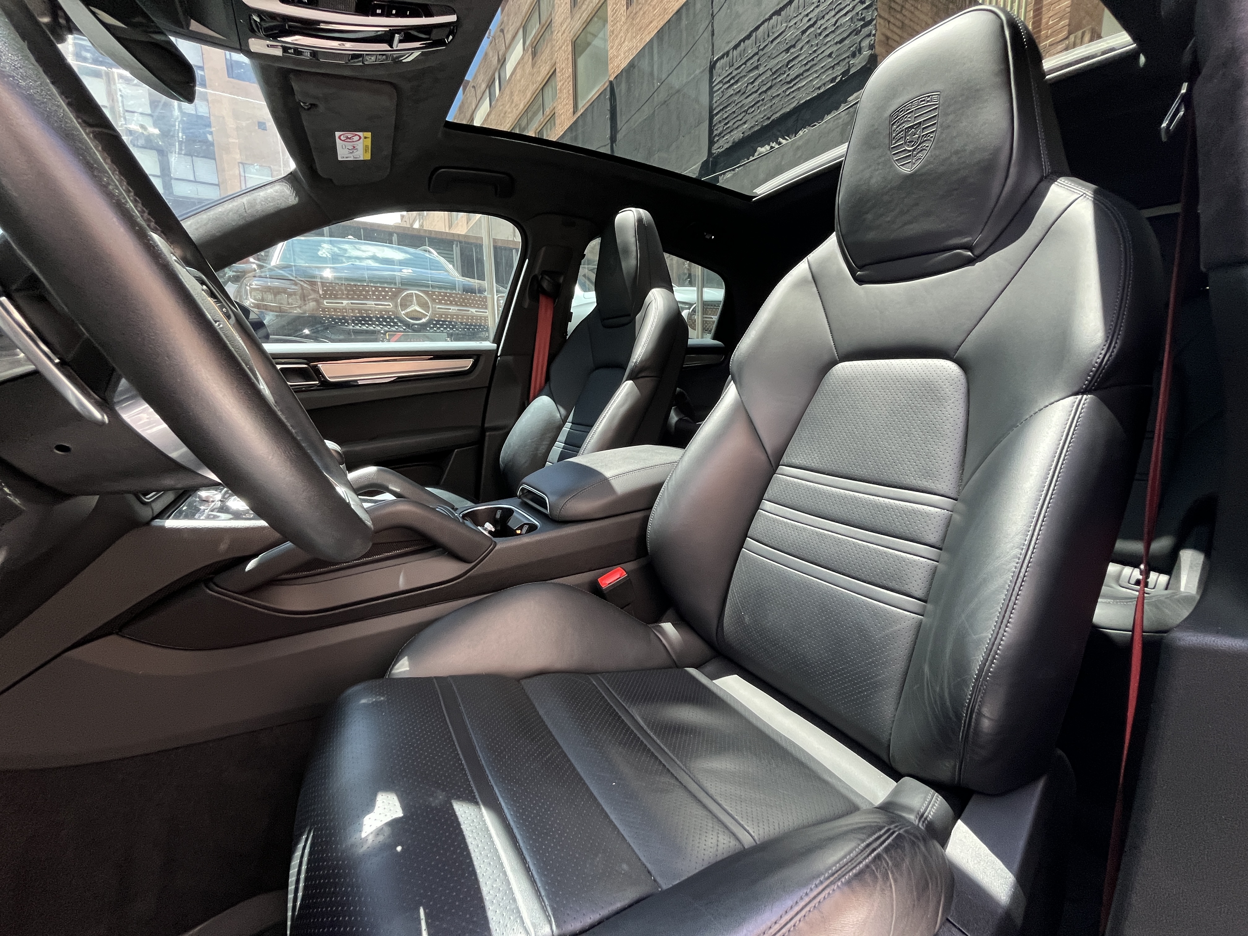 PORSCHE CAYENNE PLATINUM EDITION 2023