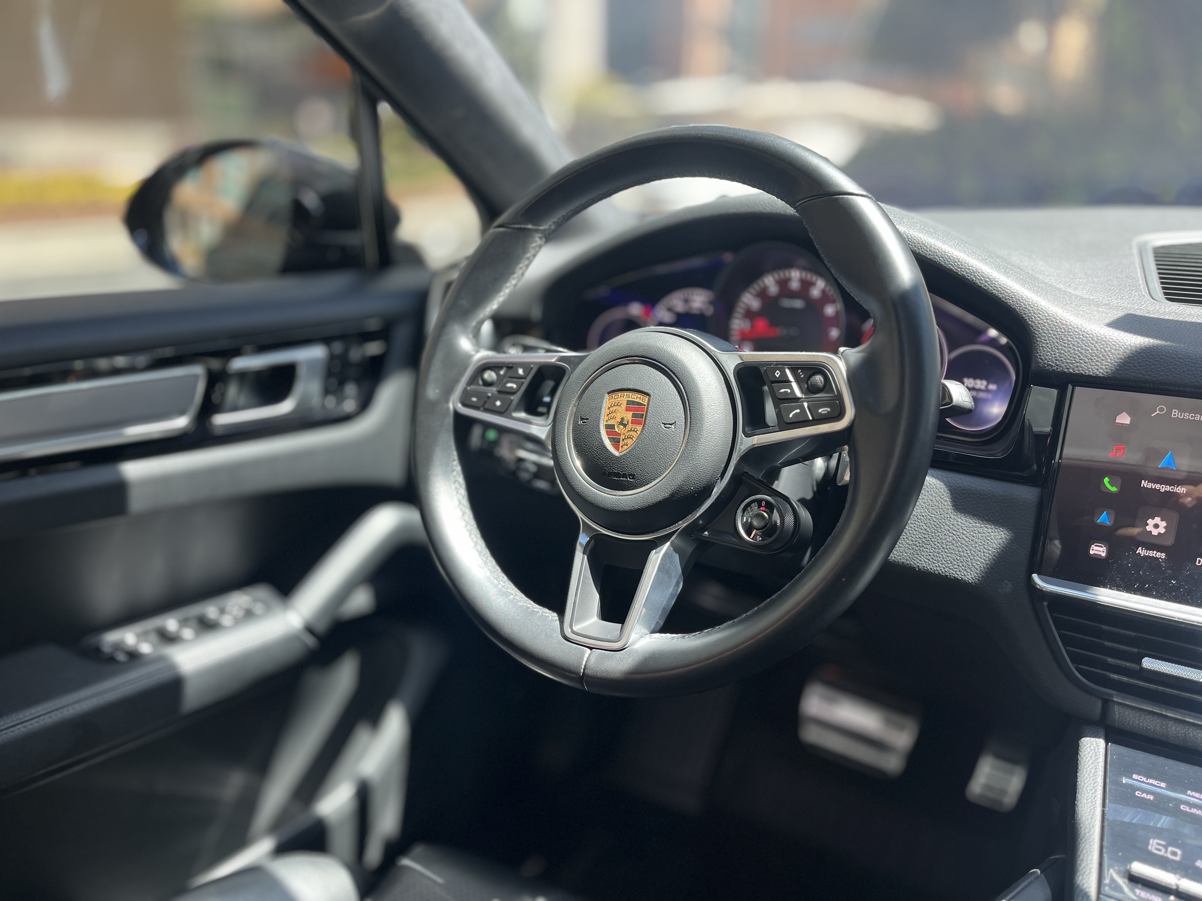 PORSCHE CAYENNE PLATINUM EDITION 2023