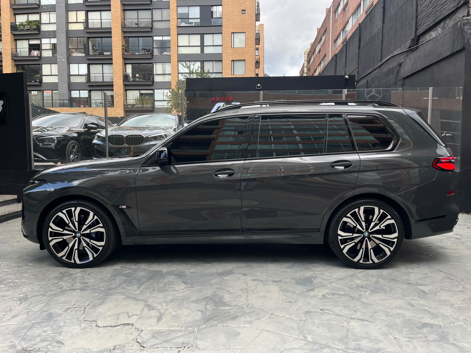 BMW X7 M60I 2023