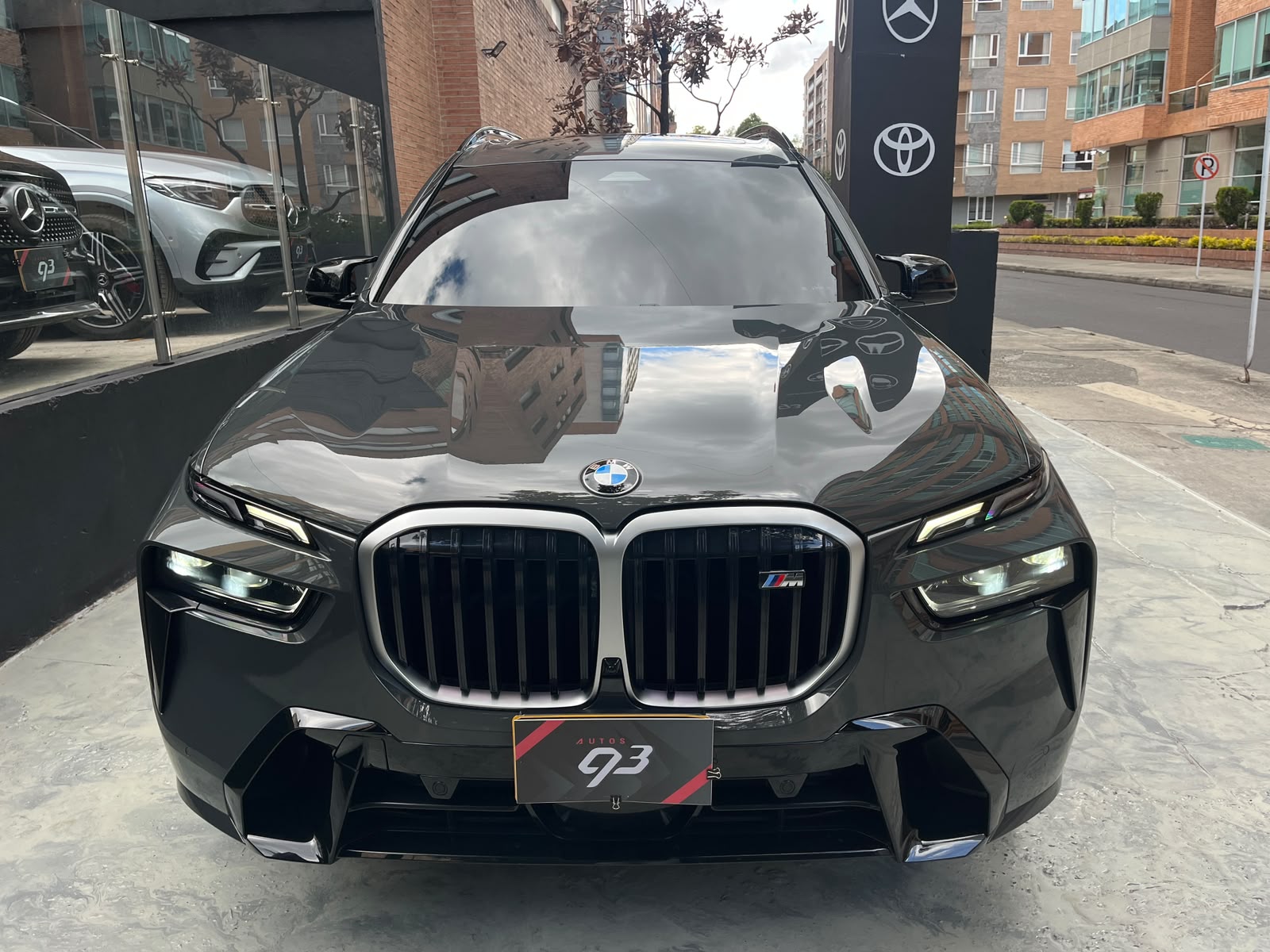 BMW X7 M60I 2023