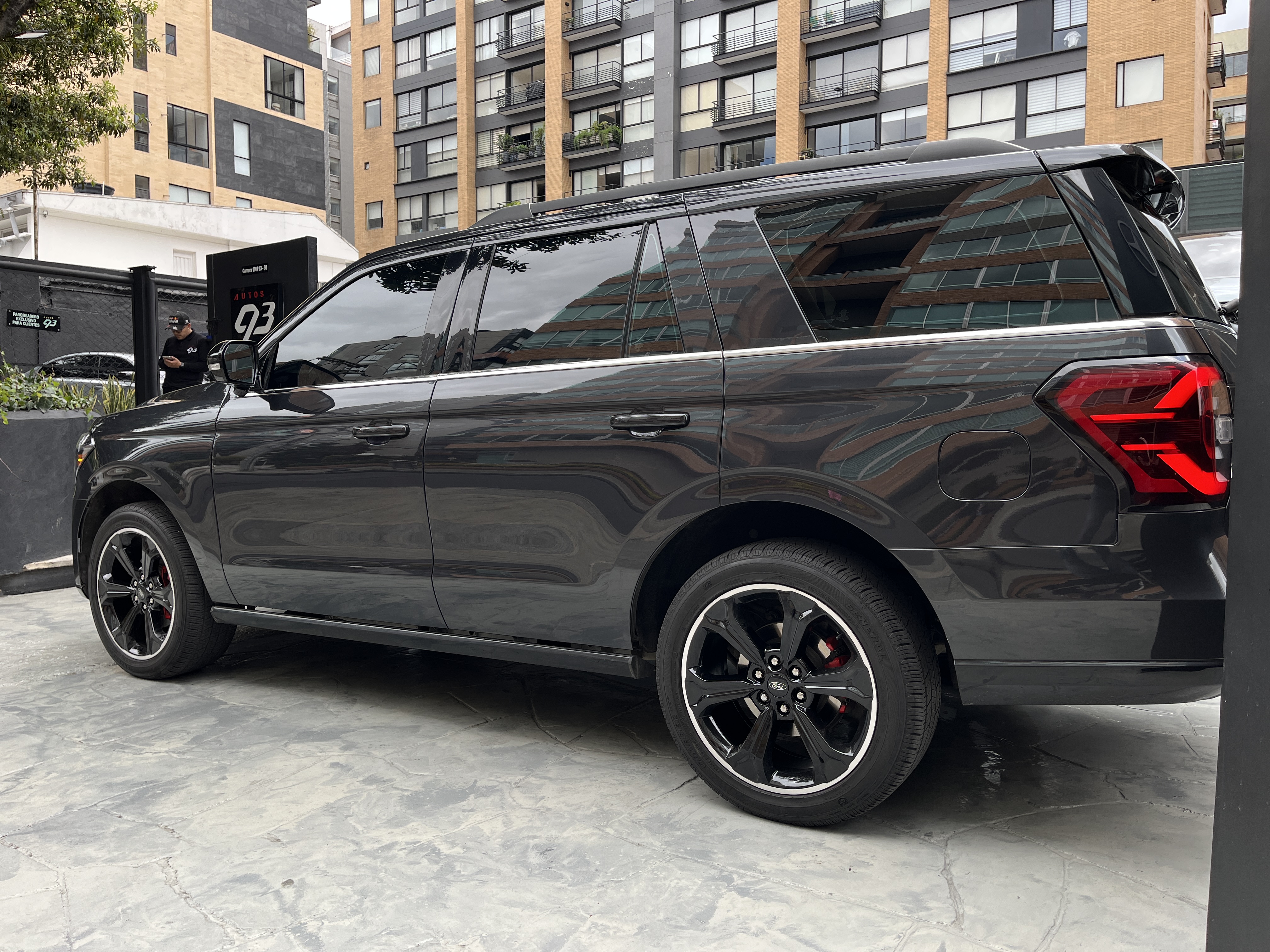 FORD EXPEDITION LIMITED 2023