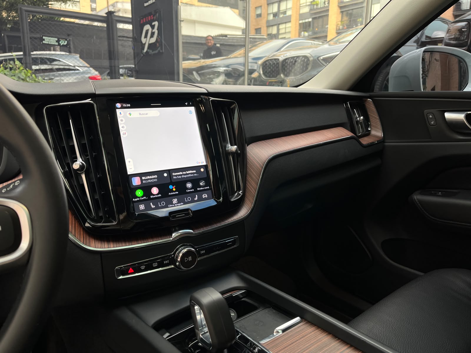VOLVO XC60 2024