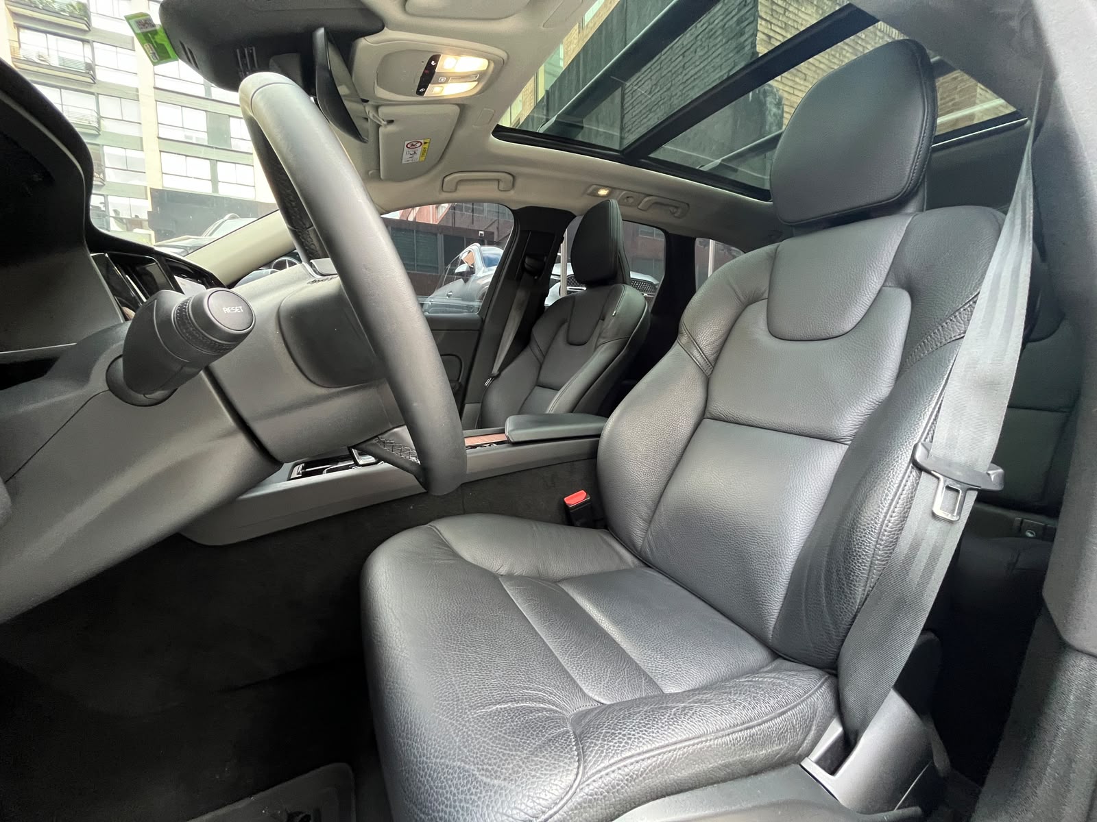 VOLVO XC60 2024