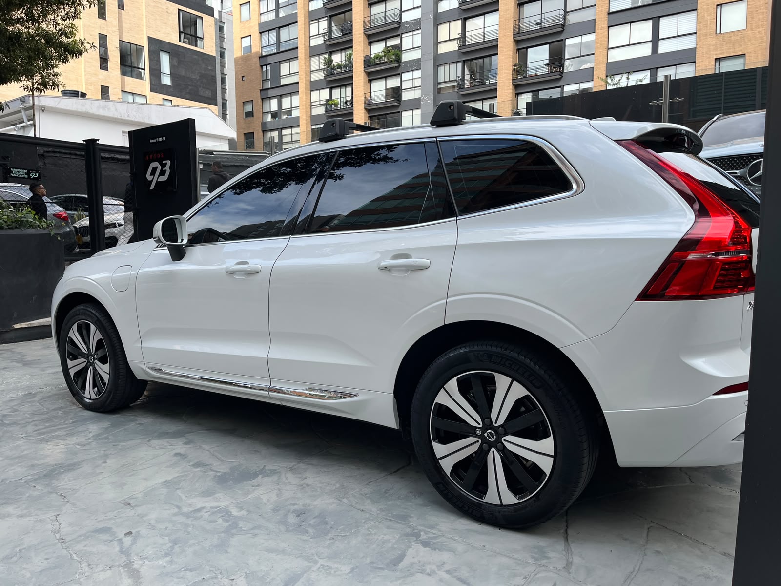 VOLVO XC60 2024