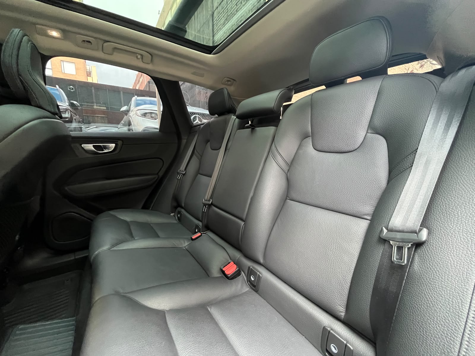 VOLVO XC60 2024