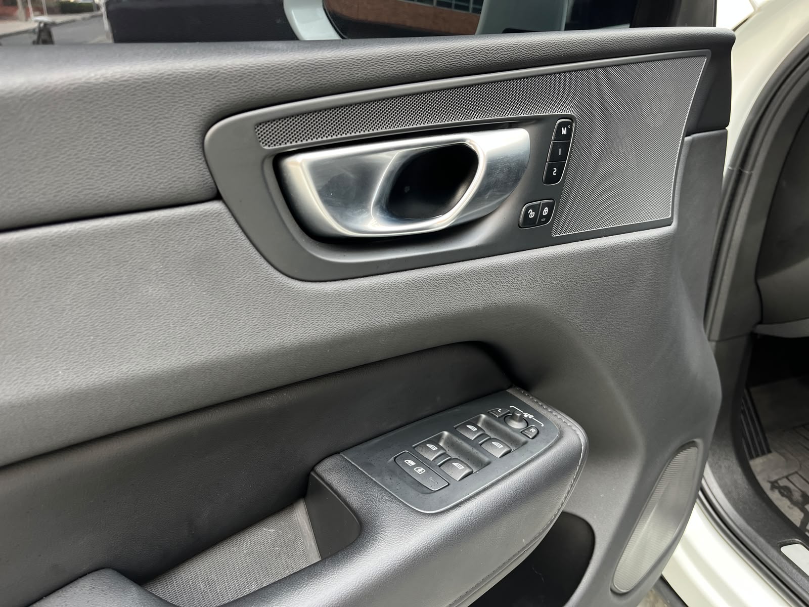 VOLVO XC60 2024