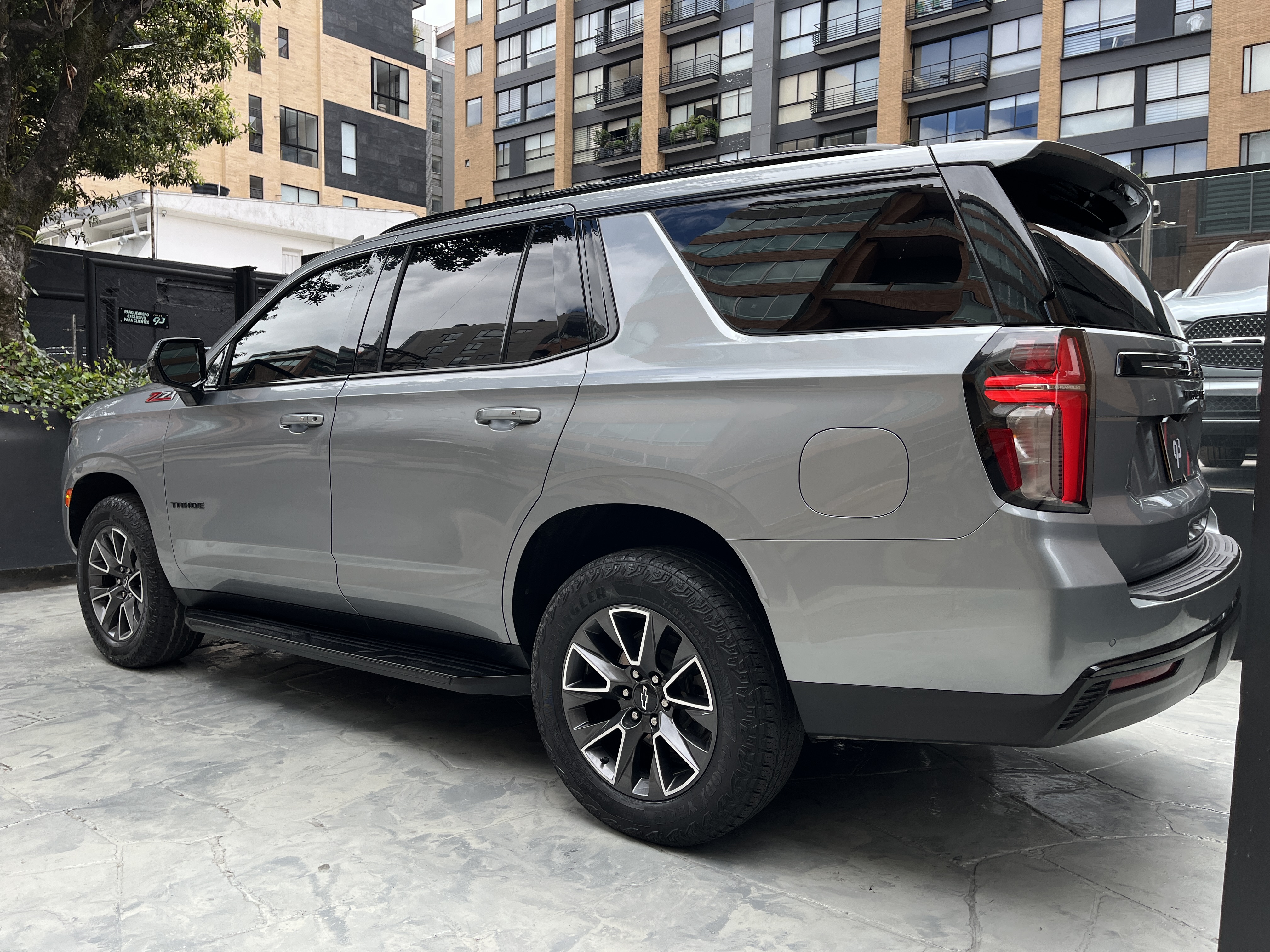 CHEVROLET TAHOE ZZ1 2024